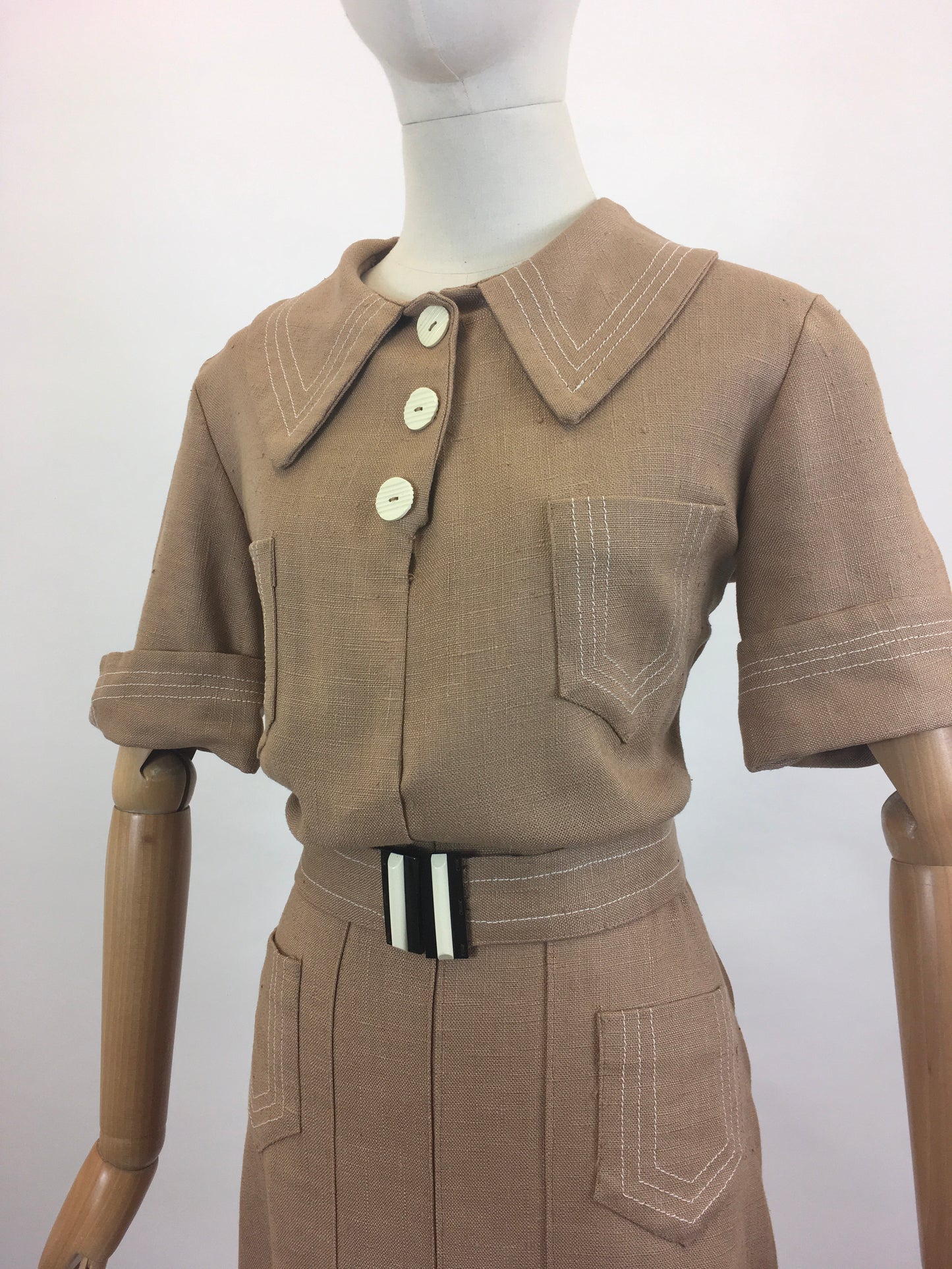 Original CC41  1940's Fabulous Moygashel Linen Dress - Soft Caramel