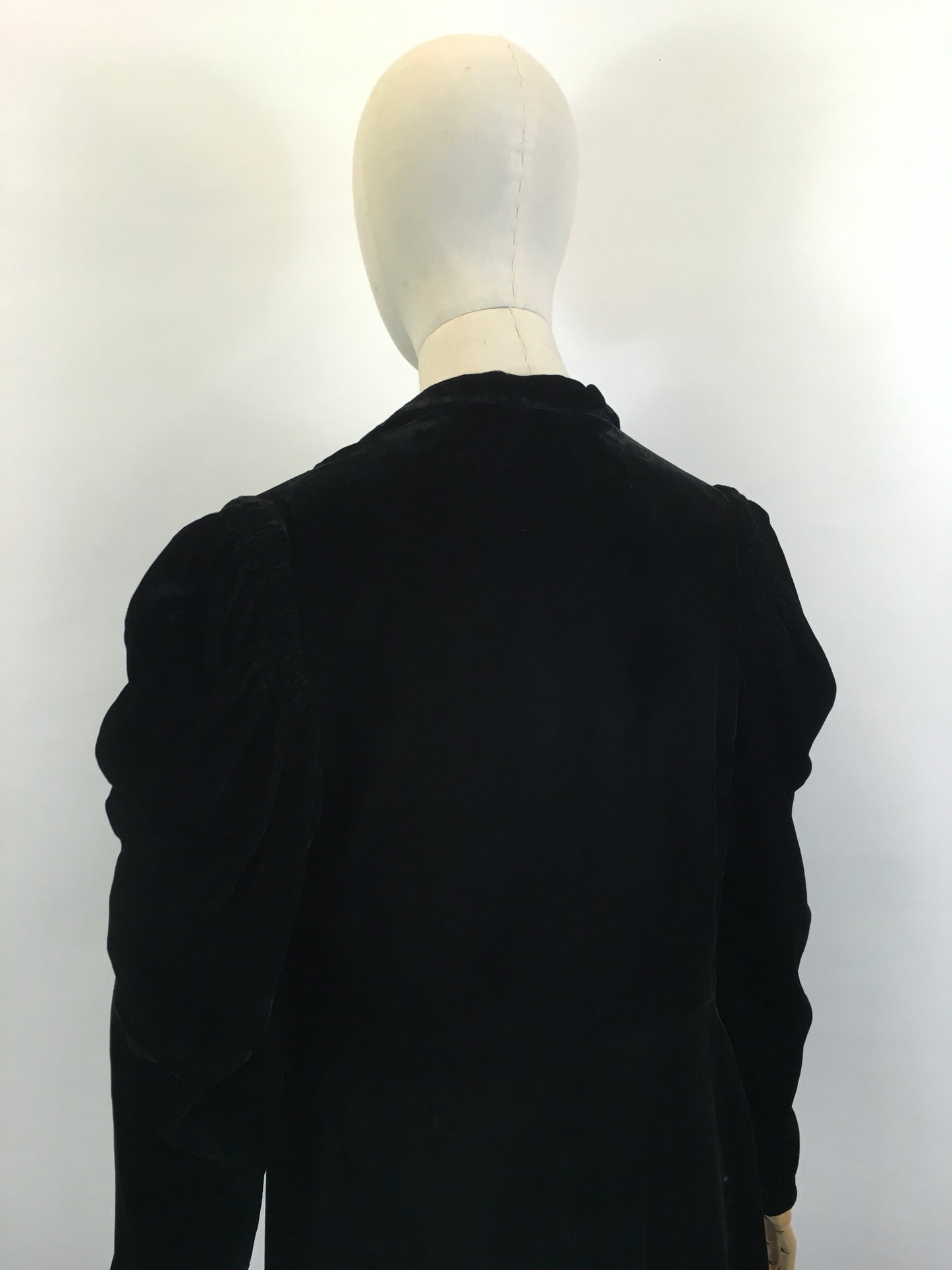 Original 1920’s Beautiful Velvet Opera Coat in Black