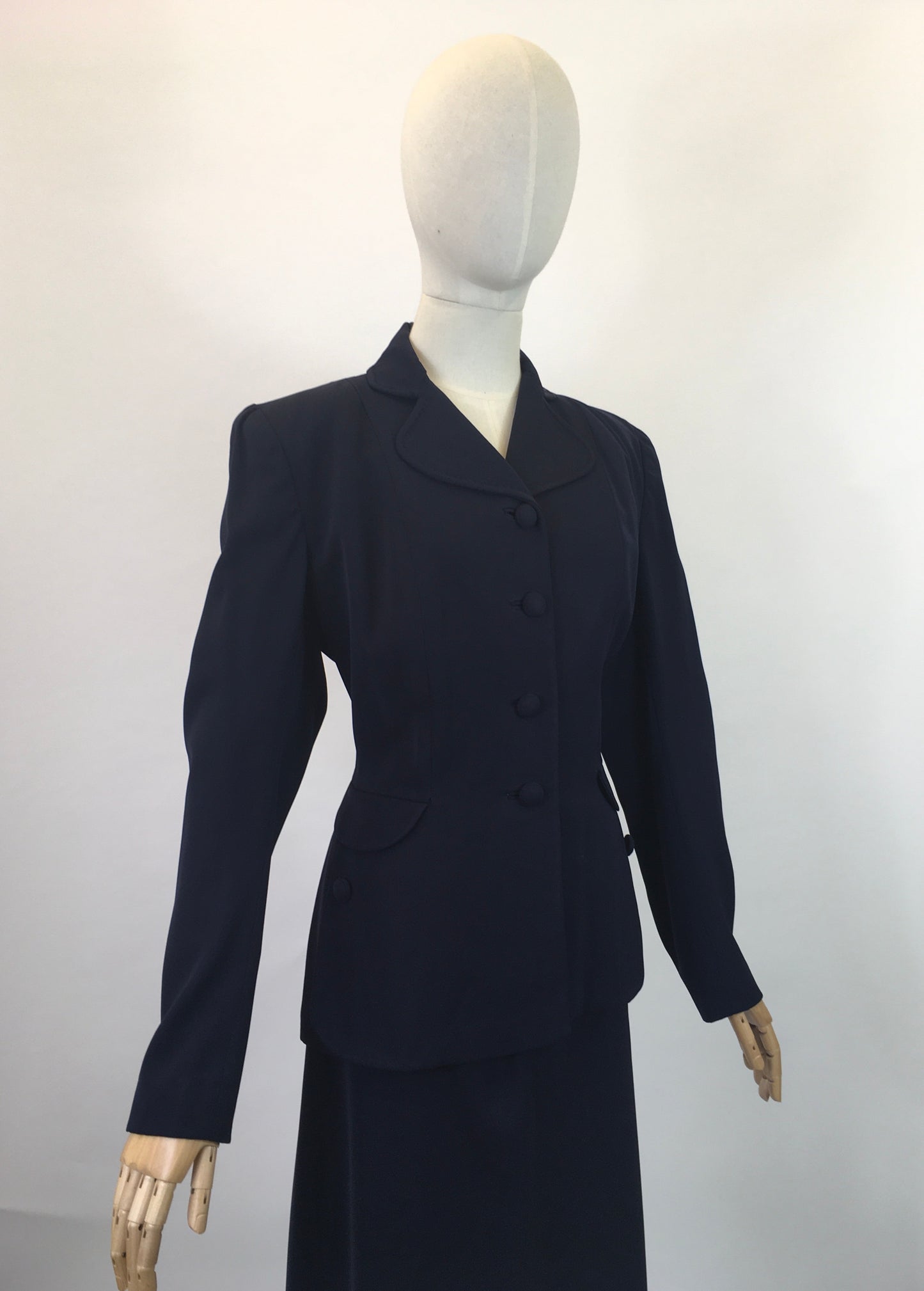 Original 1940’s Beautifully Tailored 2 pc suit -Royal Navy