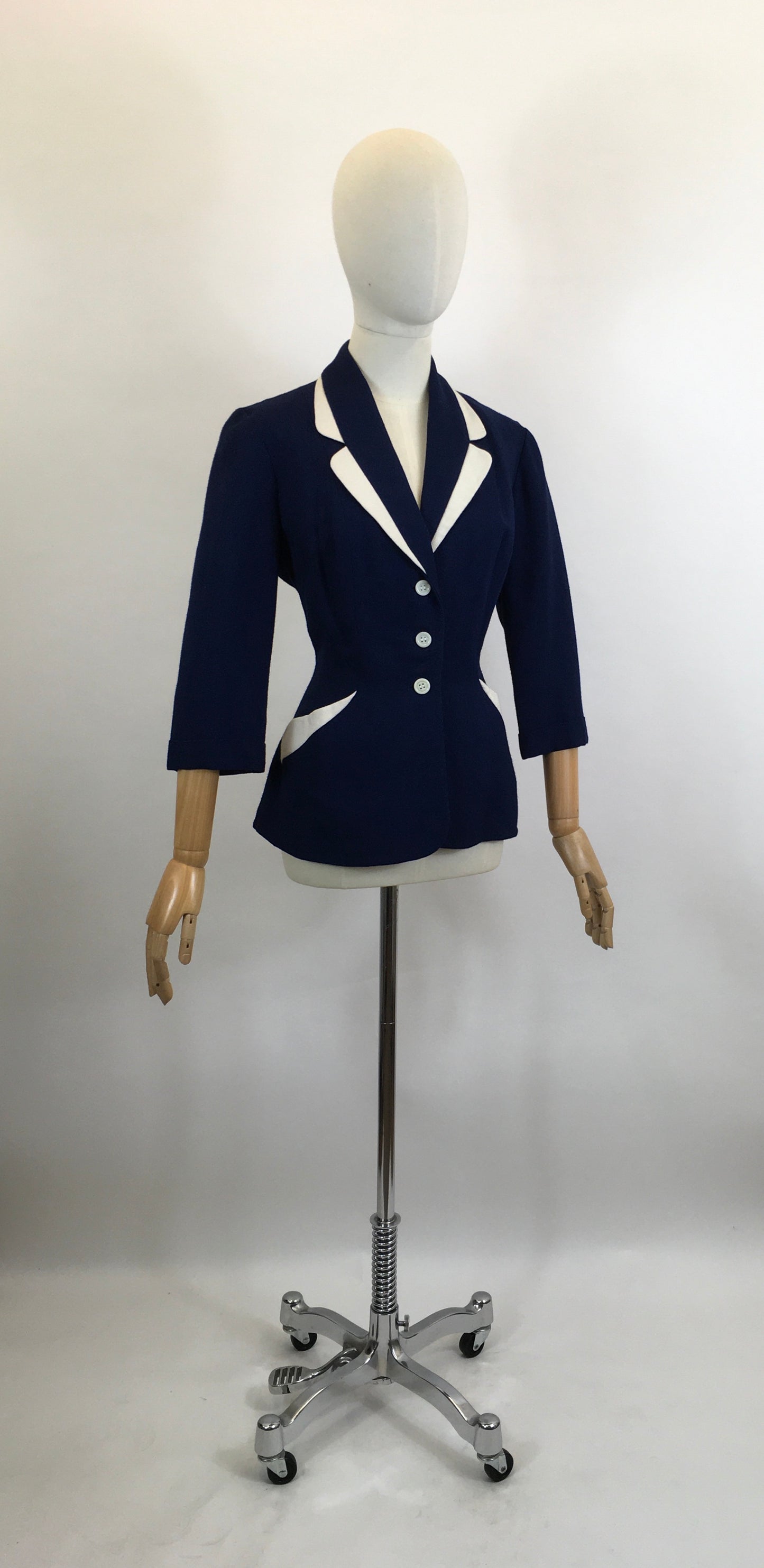 Original 1940’s Gorgeous Moygashel Linen Jacket - True Navy with White Contrast