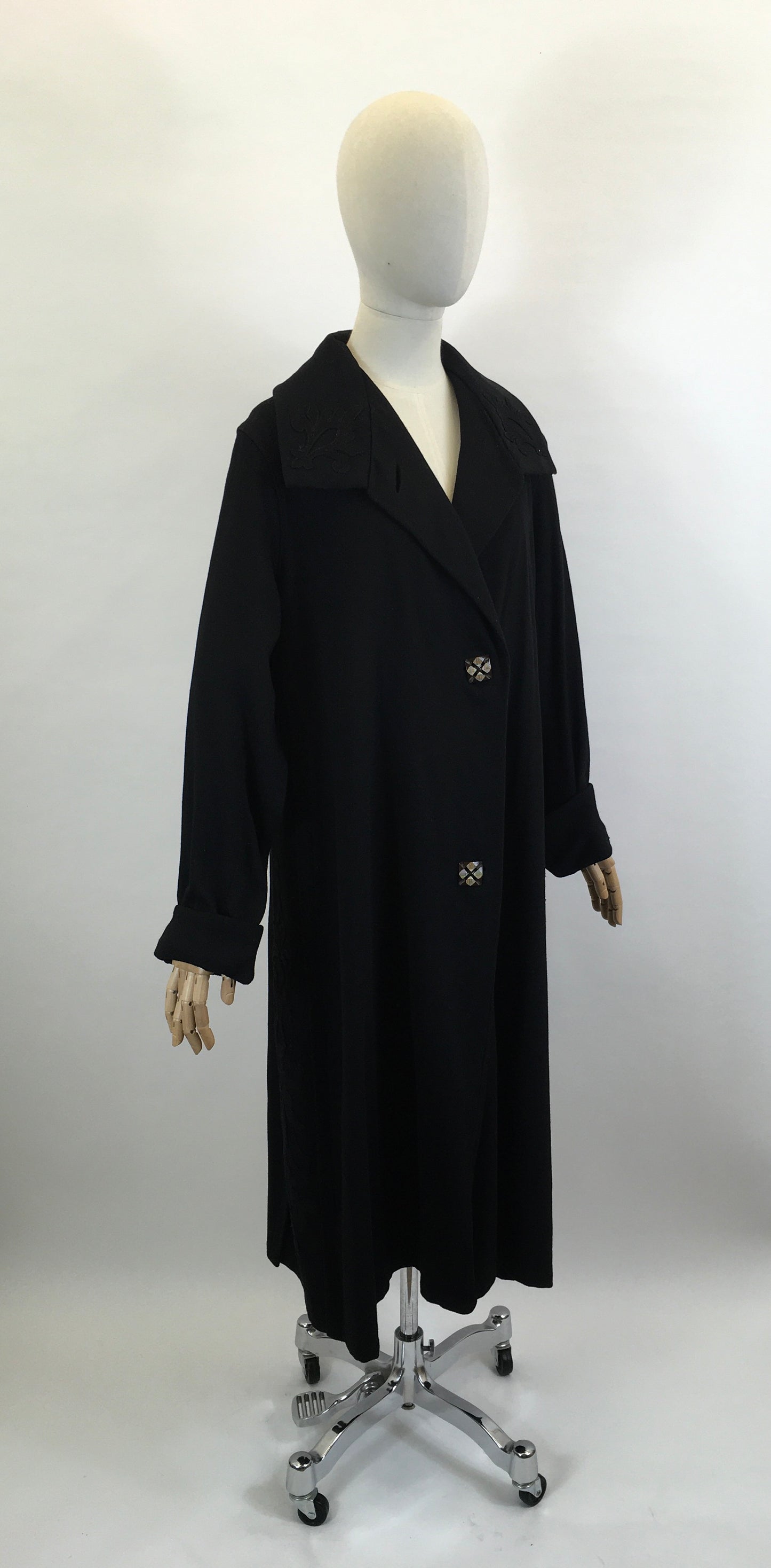 Original 20’s/ 30’s Fabulous Wool Coat in Black