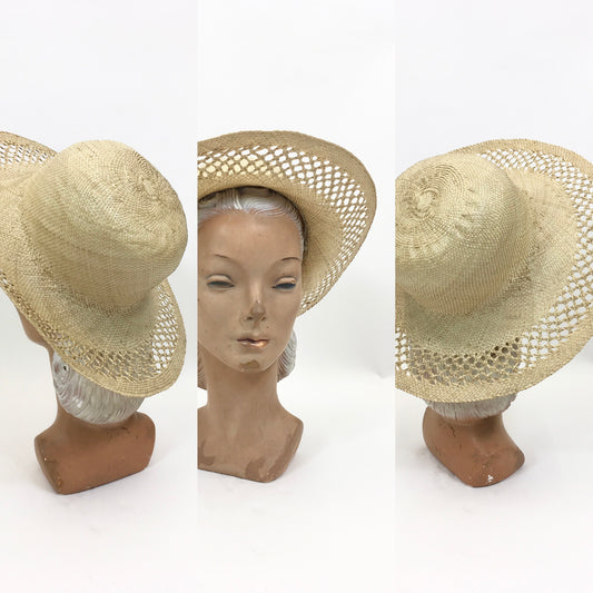 Original 1930’s Lovely Natural Straw Hat with Fretwork