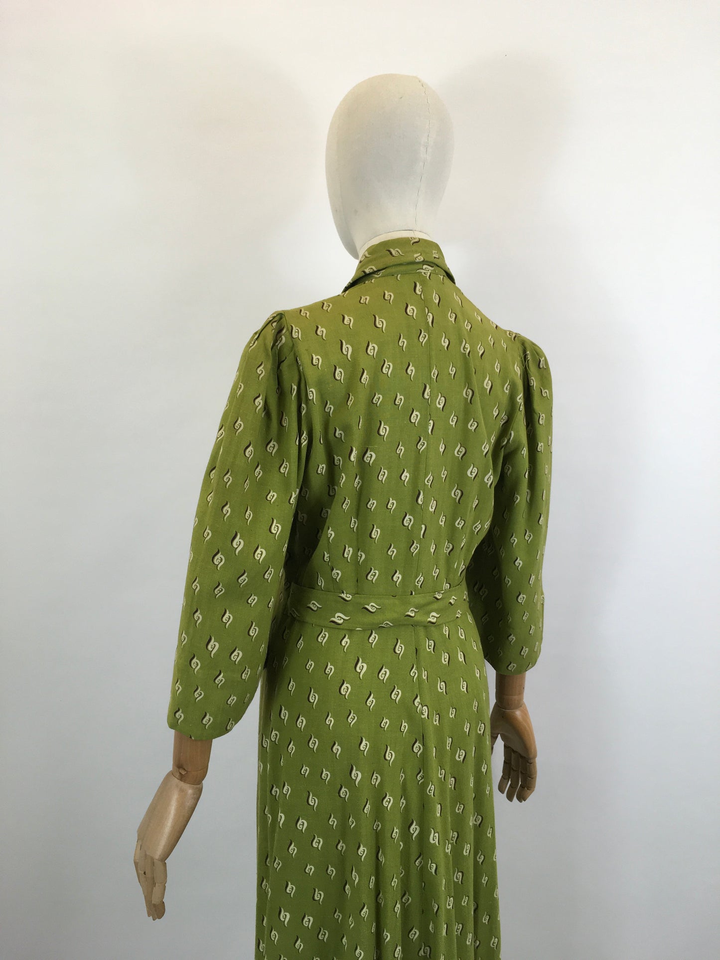 Original 1940’s Fabulous Moygashel Linen Dress/ housecoat  - soft green , brown and cream