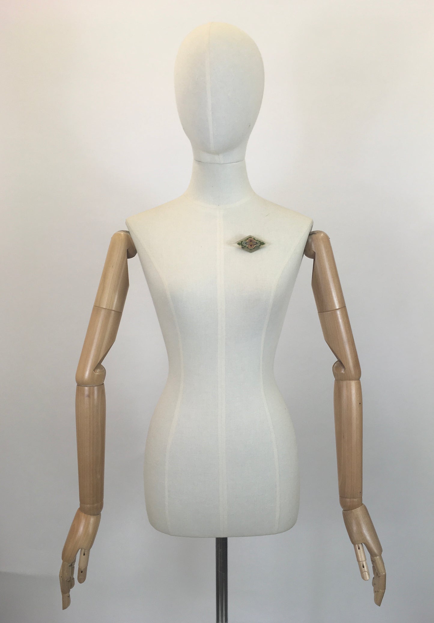 Original 1930’s Gorgeous Lucite Brooch - Embossed flowers