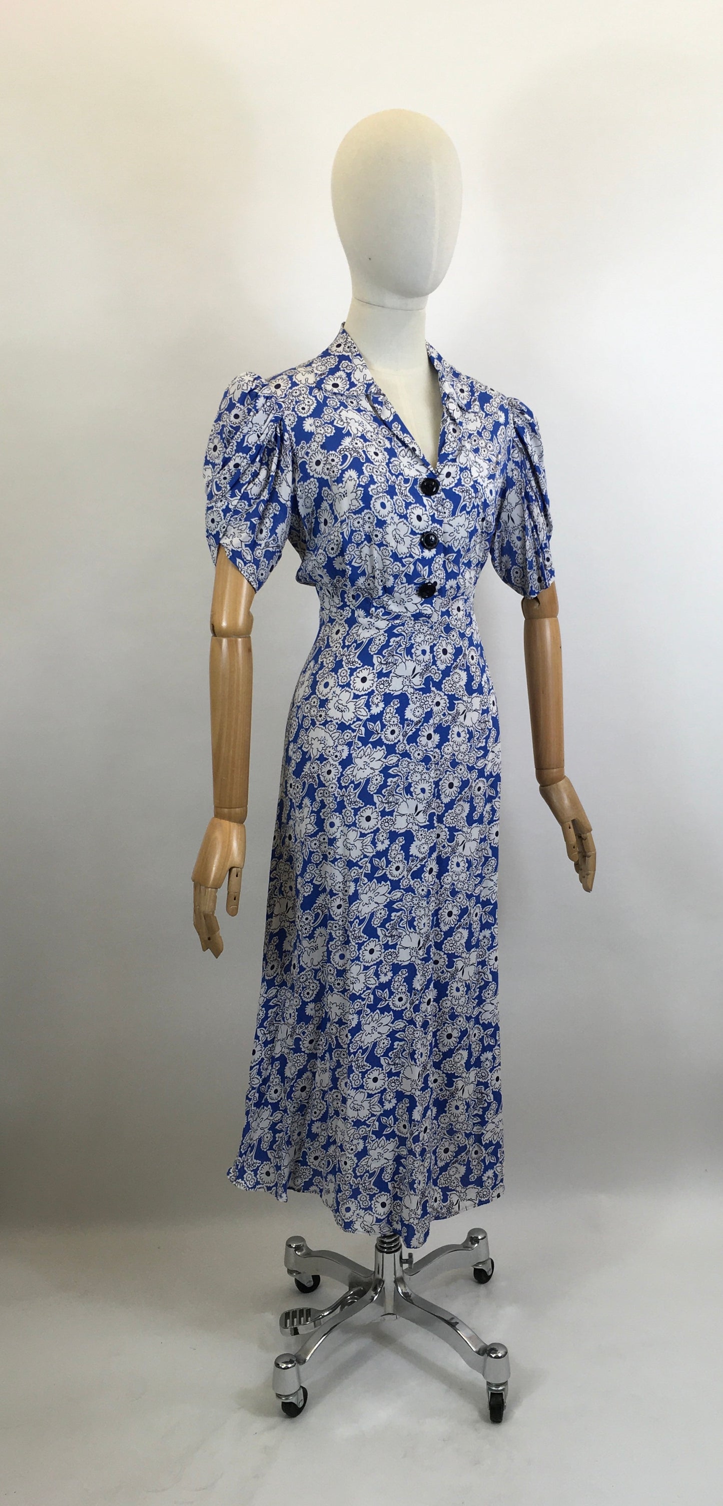 Original 1940’s Beautiful Floral dress - Powder Blue / white