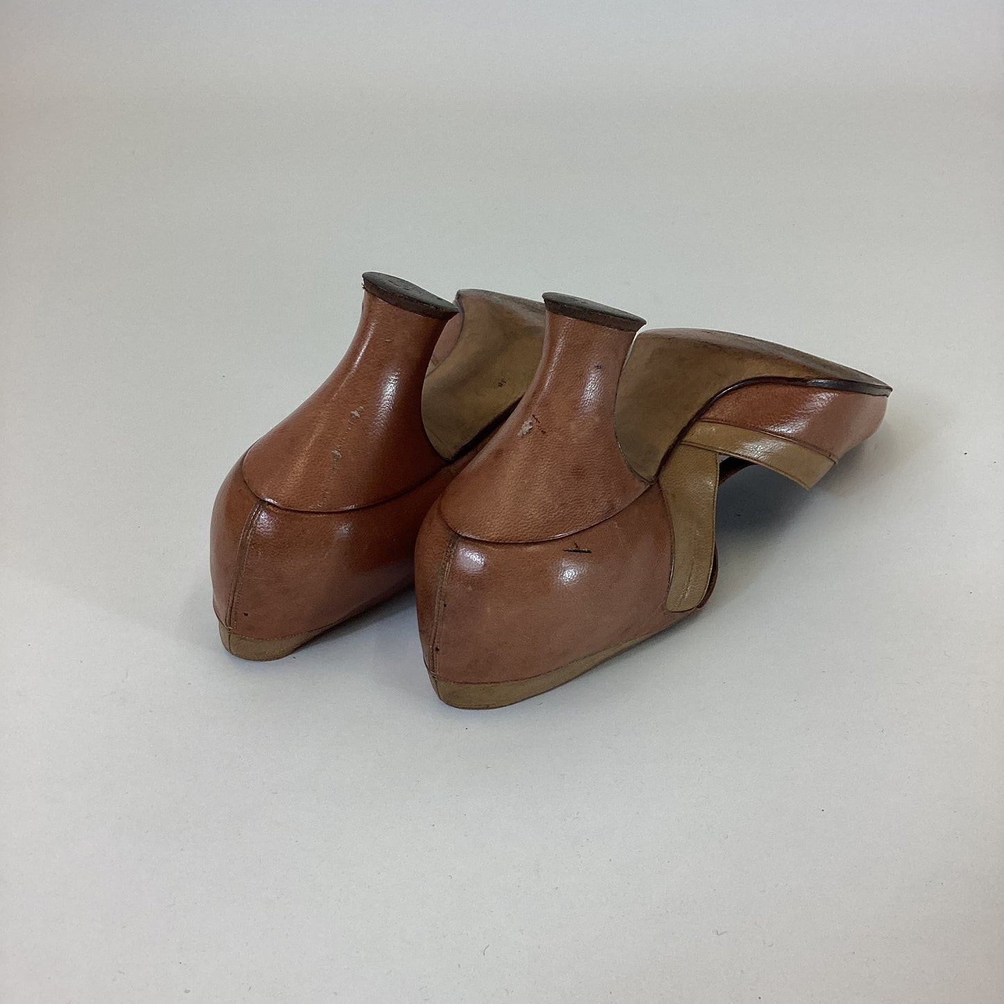 Original 20's/30's stunning 2 tone shoes - in taupe and sand colourway