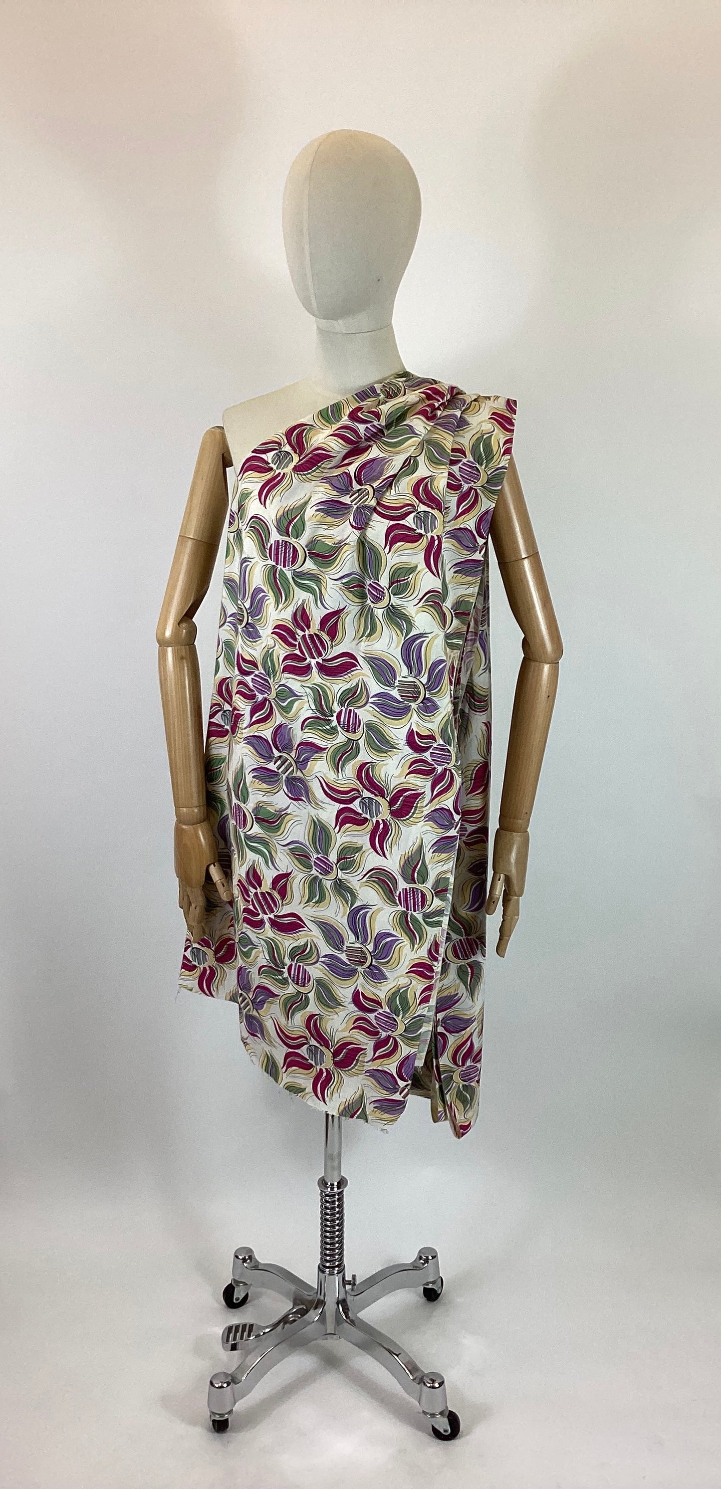 Original 1940’s Fabulous Dressmaking fabric - Hot Fuchsia, lilac, sage, buttermilk yellow on a bed of cream