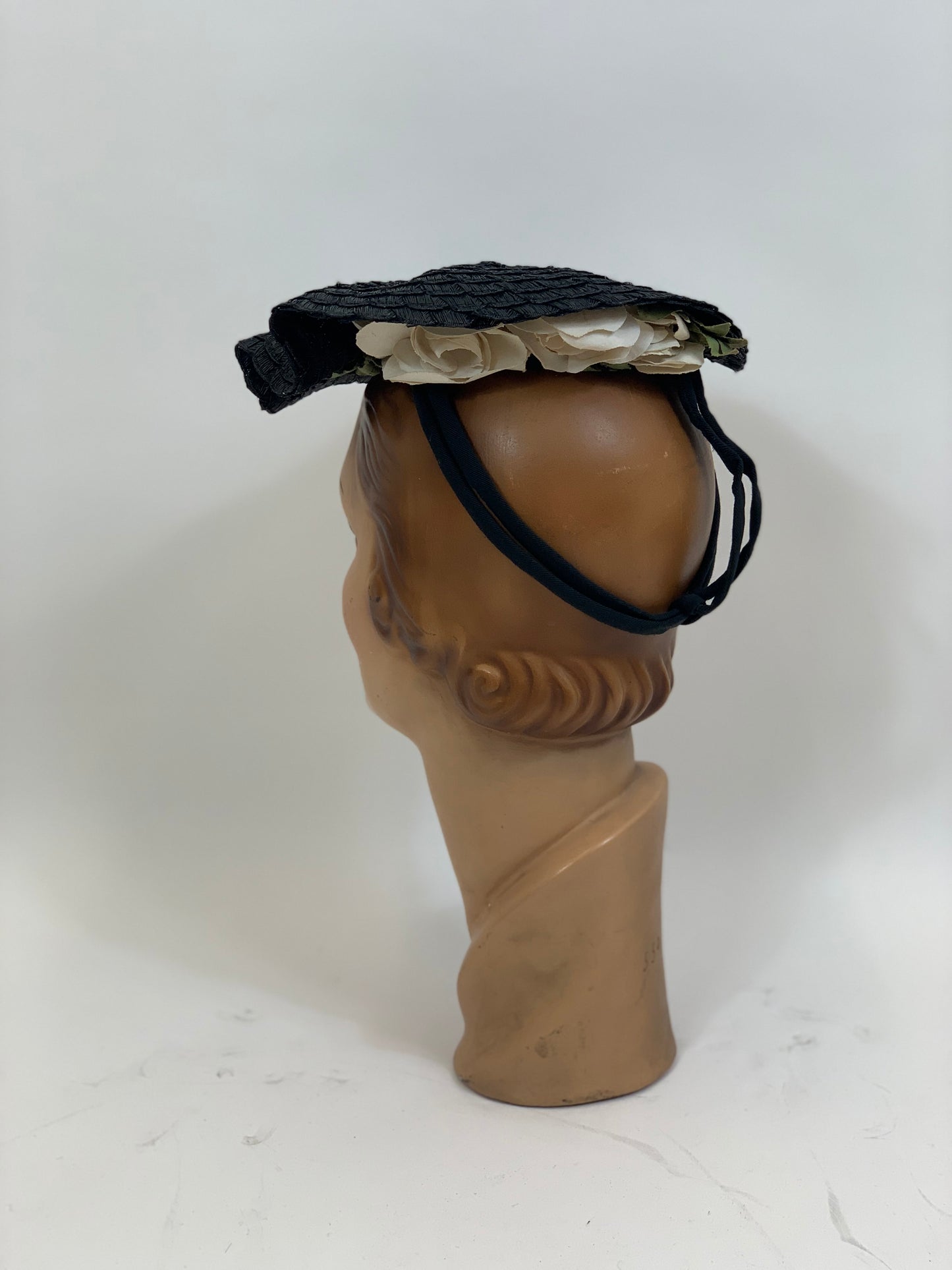 Original 1940’s Beautiful Headpiece - in Black with flowers of cream