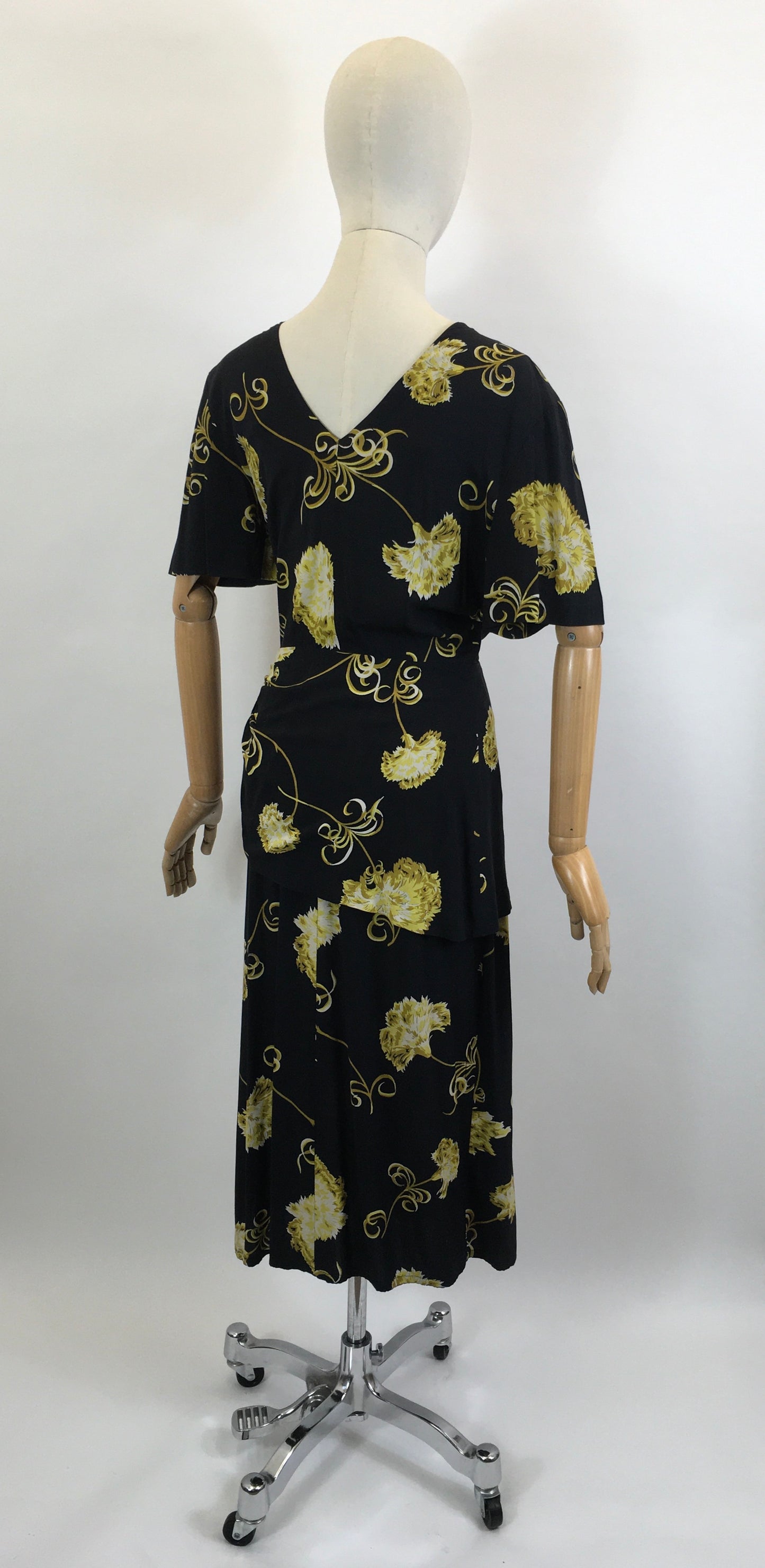 Original 1940's Stunning Floral Rayon dress in tonal golds and stencilled black
