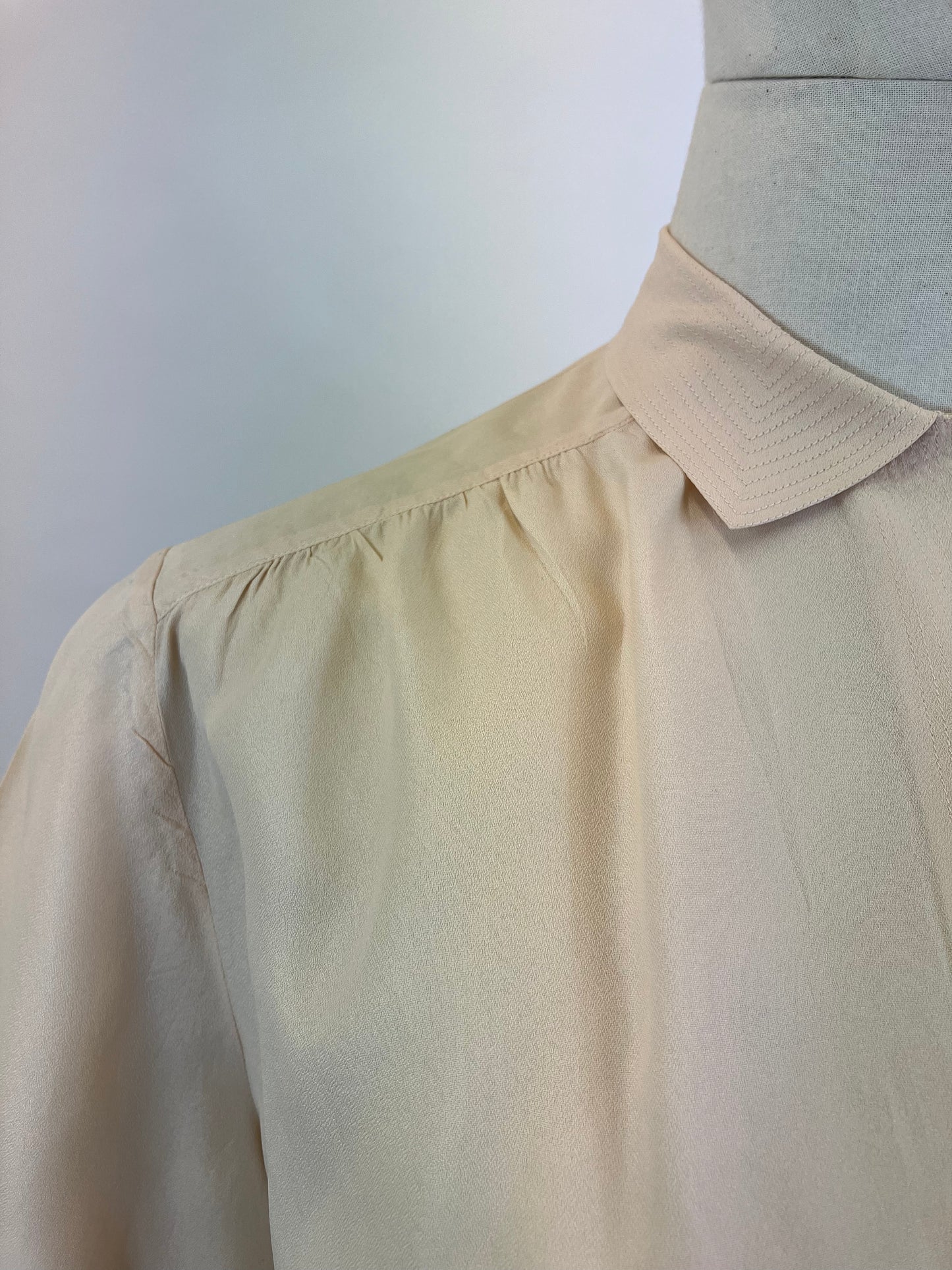 Original Beautiful 1950’s Blouse - soft Apricot