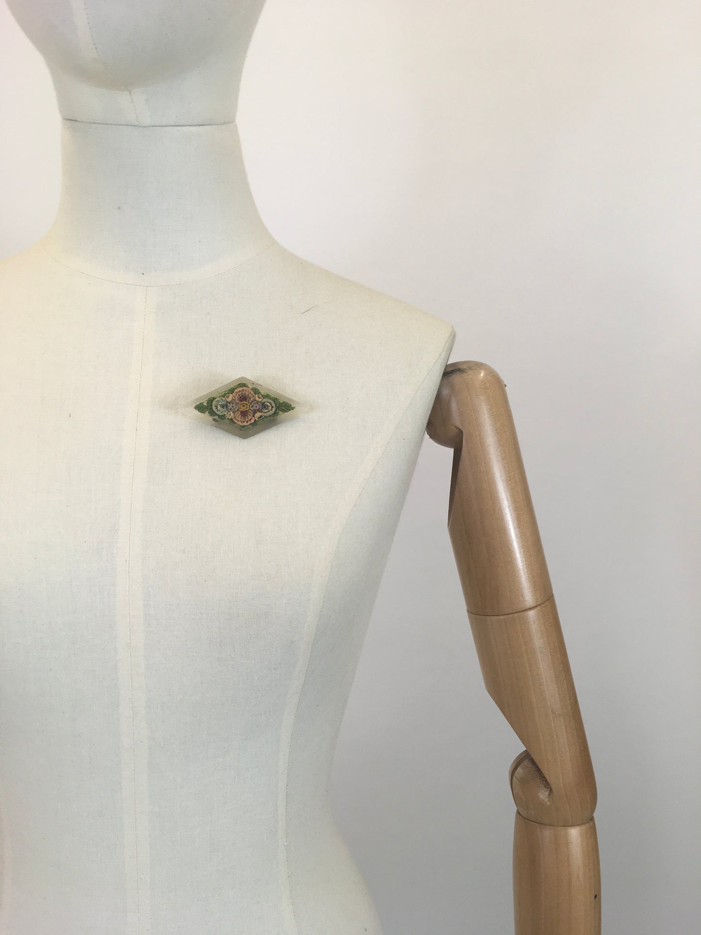 Original 1930’s Gorgeous Lucite Brooch - Embossed flowers
