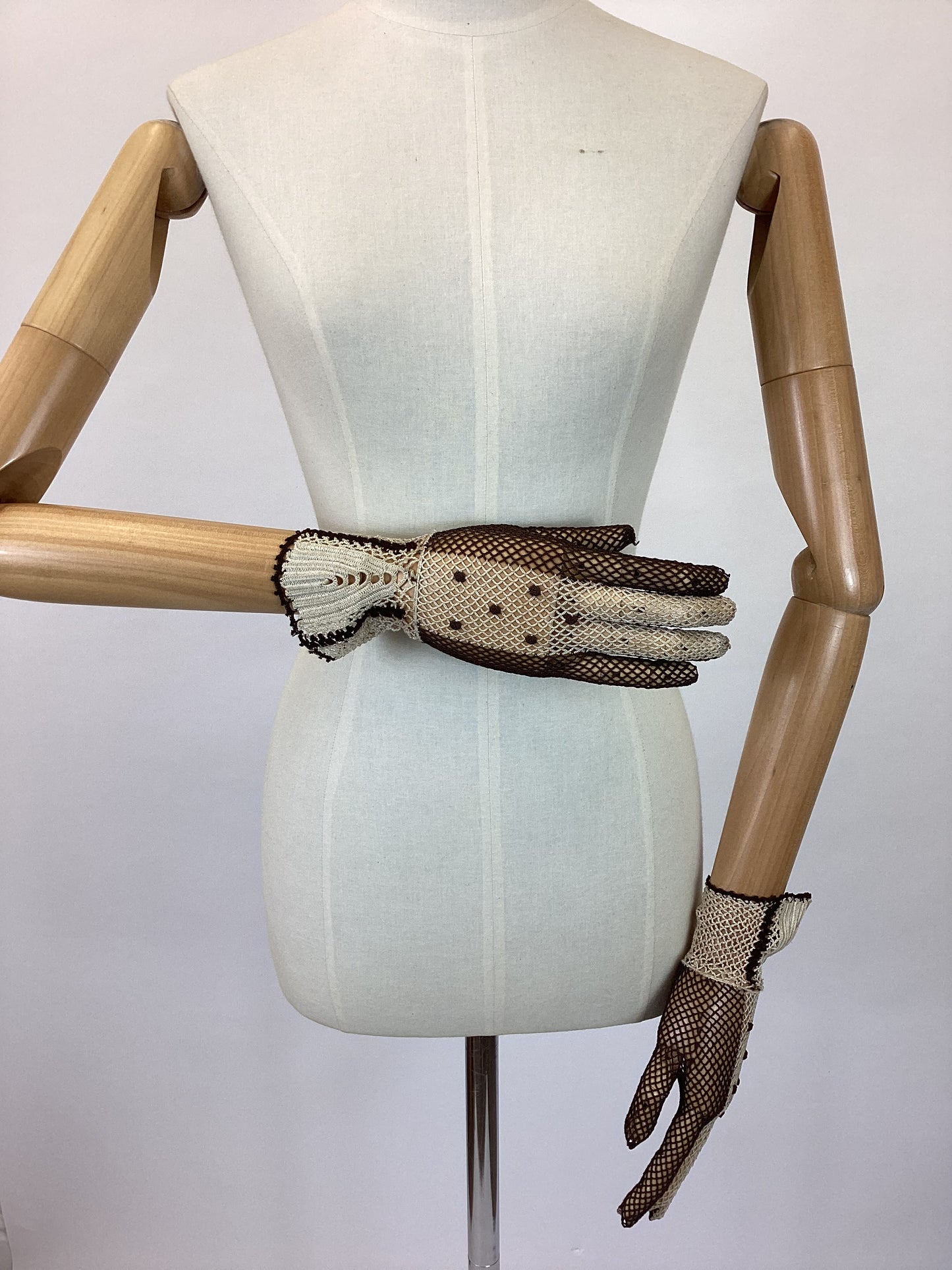 Original 30’s Fabulous Crochet 2tone Gloves - Brown and Cream