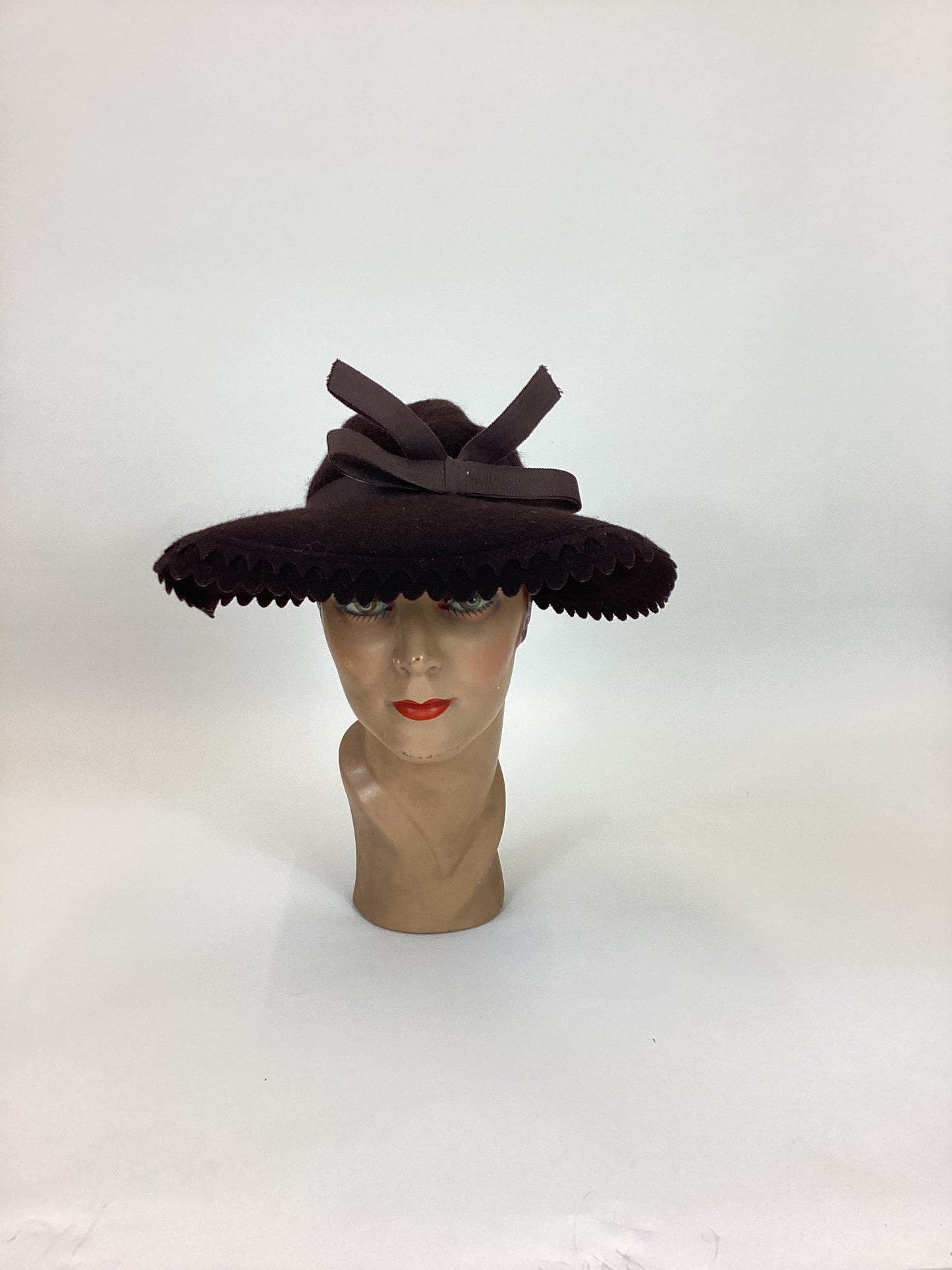Original 40's Gorgeous Felted Hat - in Rich dark Brown