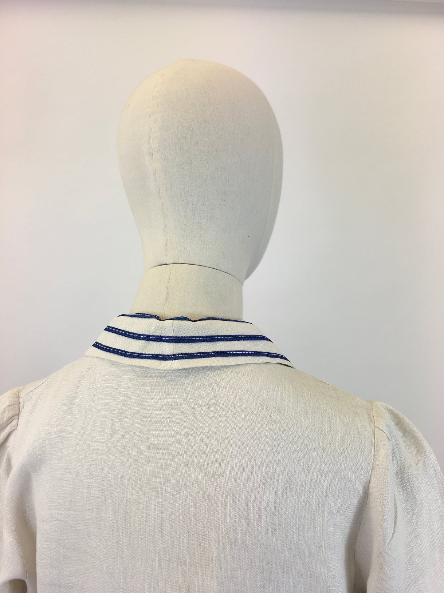 Original early 30’s Linen dress - White with contrast Blue Detailing.