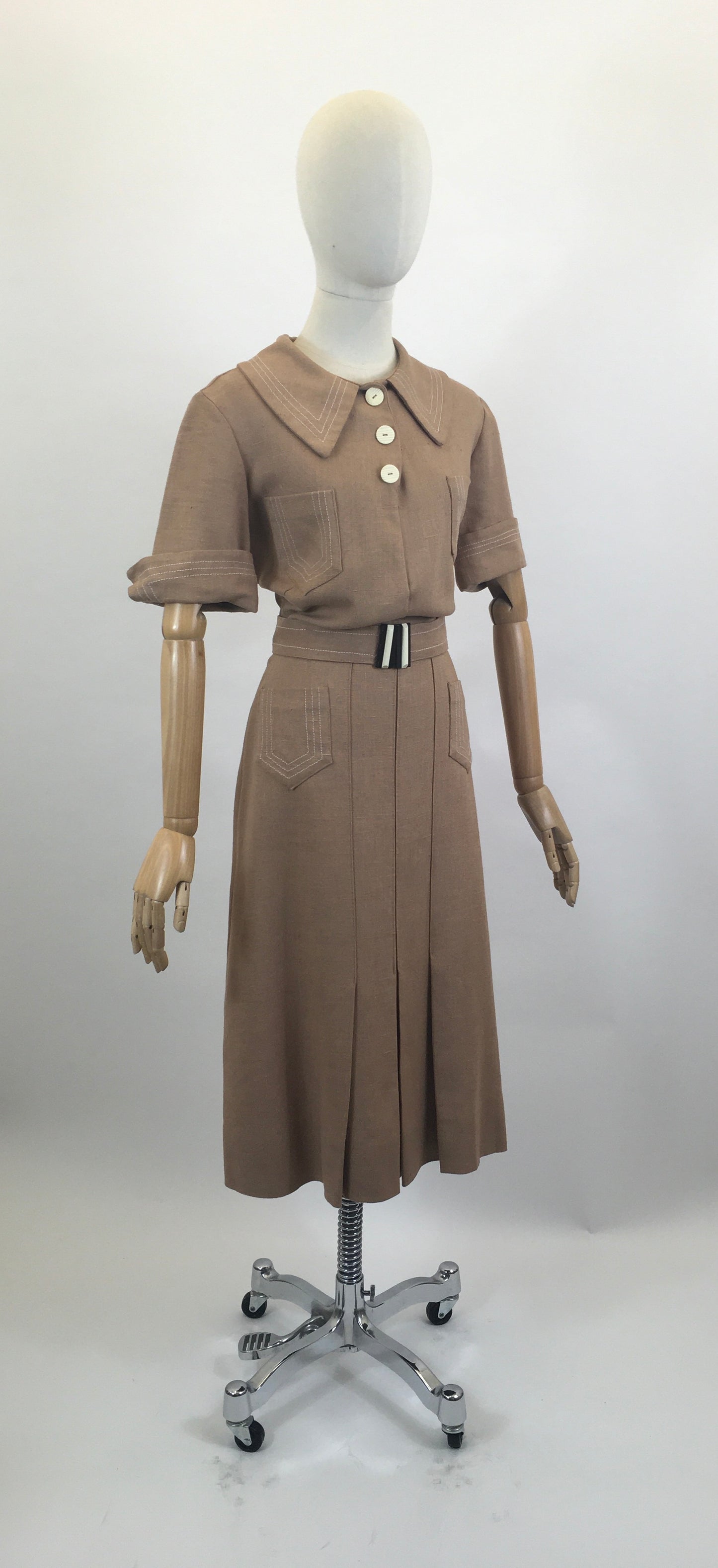Original CC41  1940's Fabulous Moygashel Linen Dress - Soft Caramel