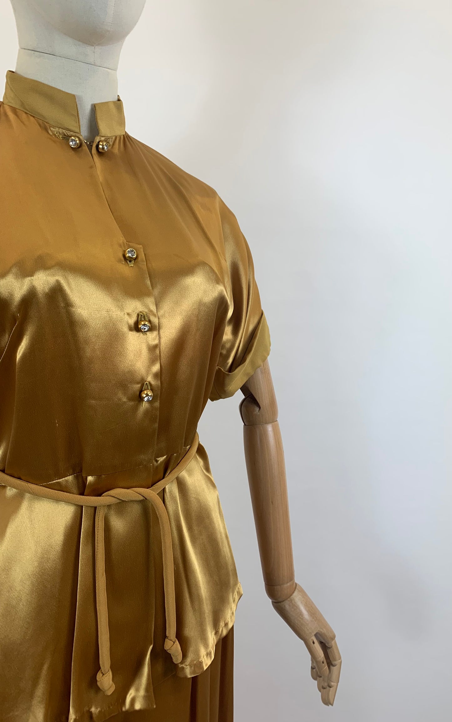 Original 1940's Sublime 3pc Pant Suit in an Old Gold Silk Rayon oozing Old Hollywood Glamour