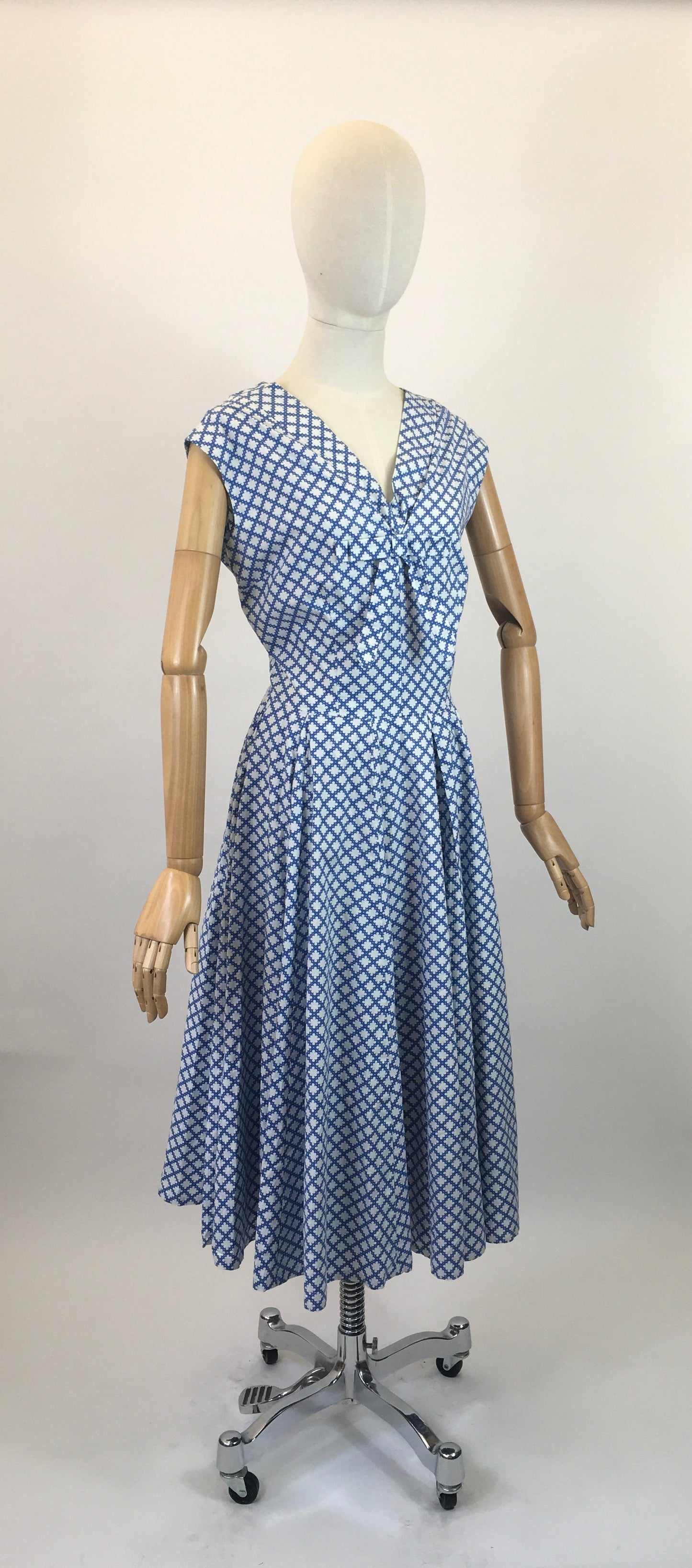 Original 1950s Fabulous Cotton Day dress- in Powder Blue and White