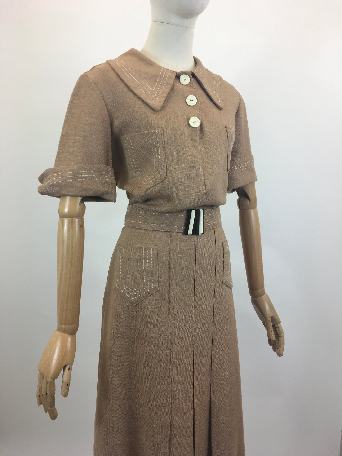 Original CC41  1940's Fabulous Moygashel Linen Dress - Soft Caramel