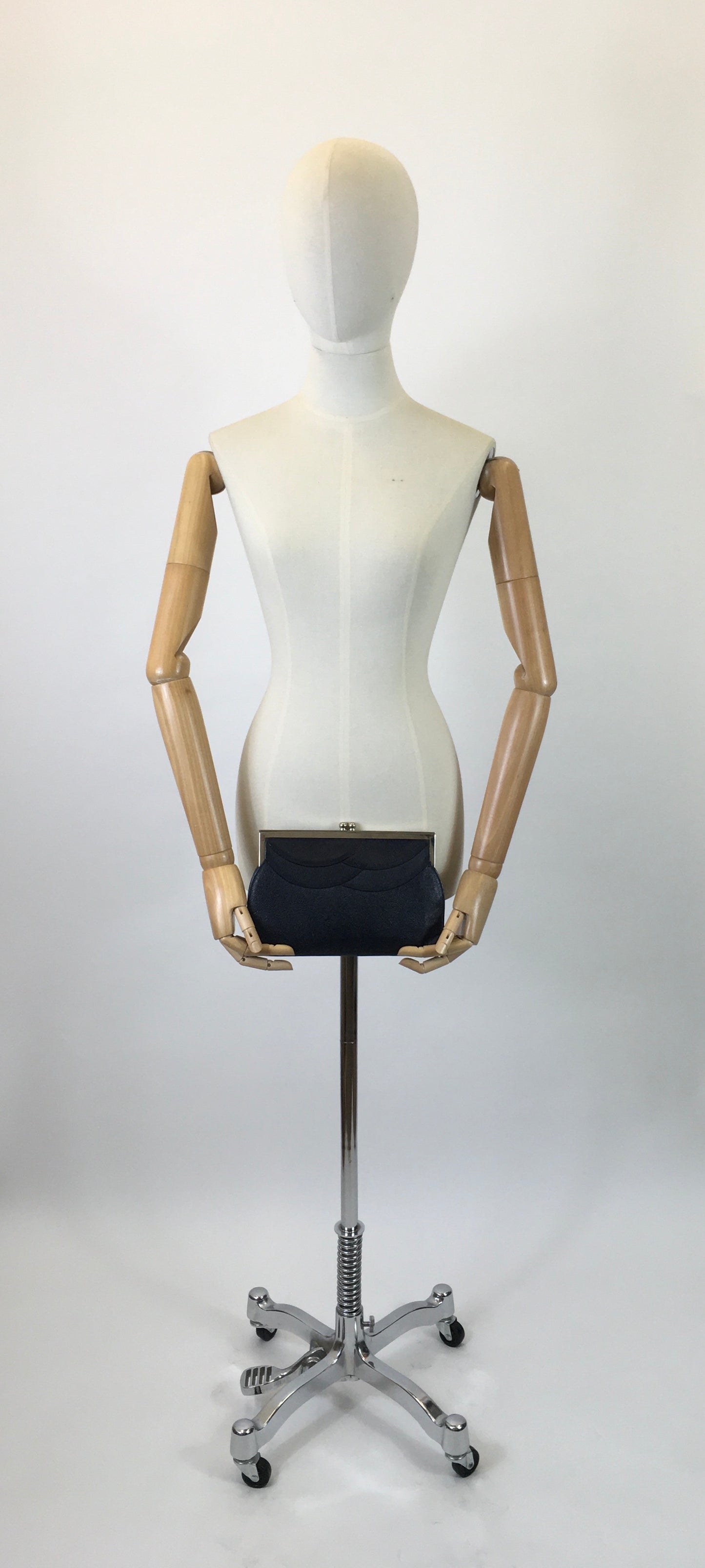 Original 30s Art Deco Clutch - Navy on a silver tone frame