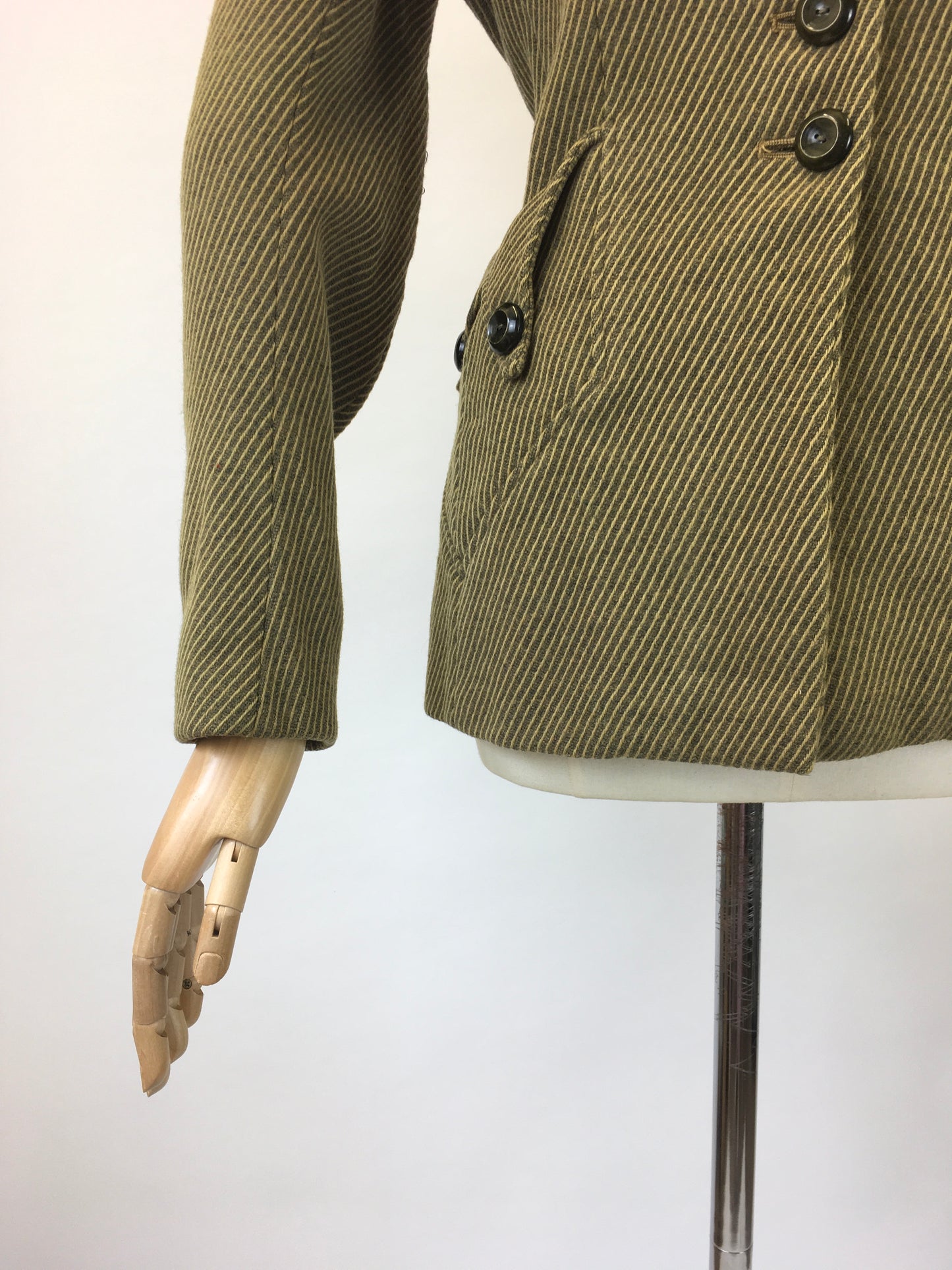 Original 1940's Stunning CC41 label Jacket - in Grey/lime pinstripe with exquisite details.