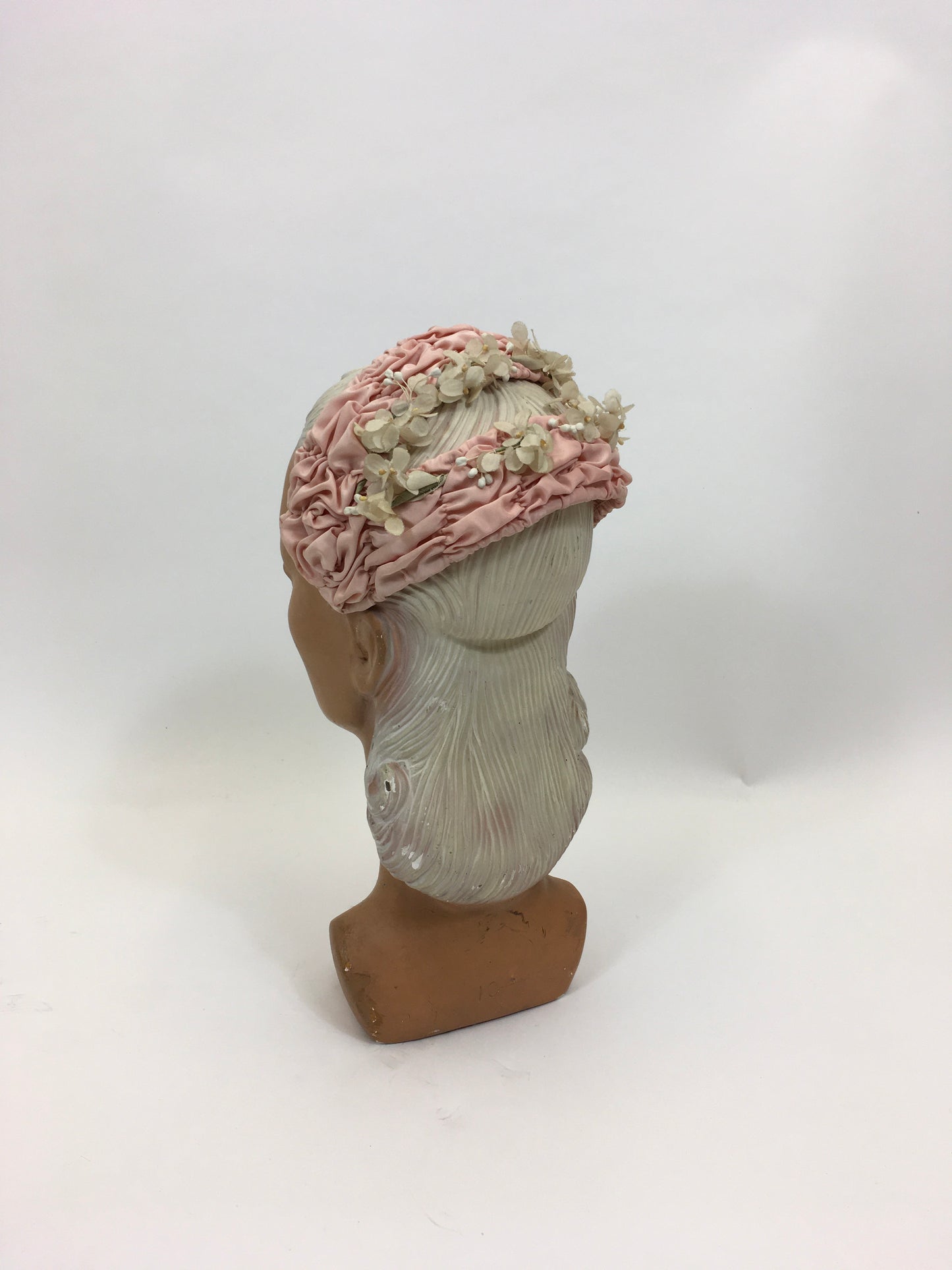 Original 40's/50's ruched detail headpiece - in powder pink