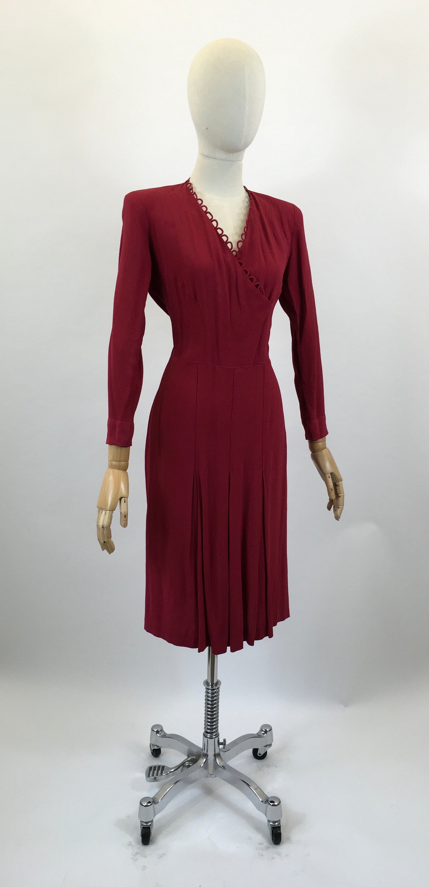 Original Dinner Plate 1940’s Cocktail dress - Wine Red