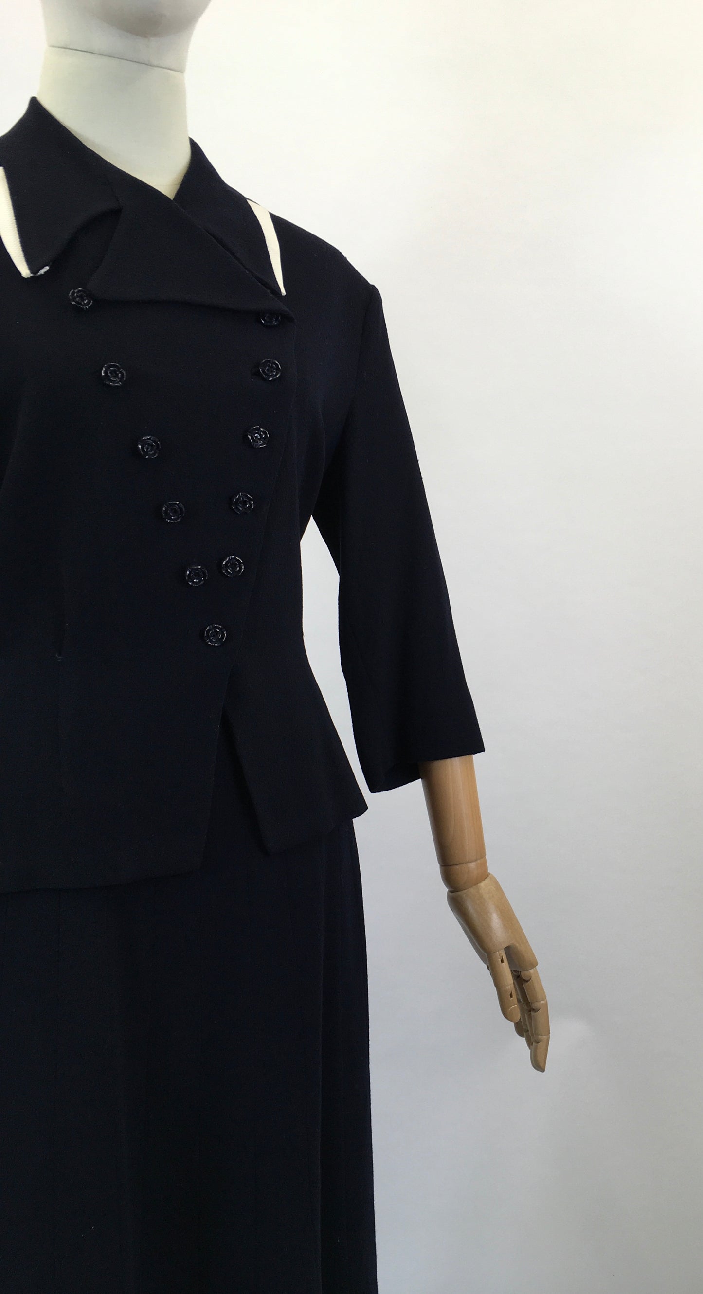 Original 1940’s Gorgeous 2pc suit - Dark Navy with White contrast