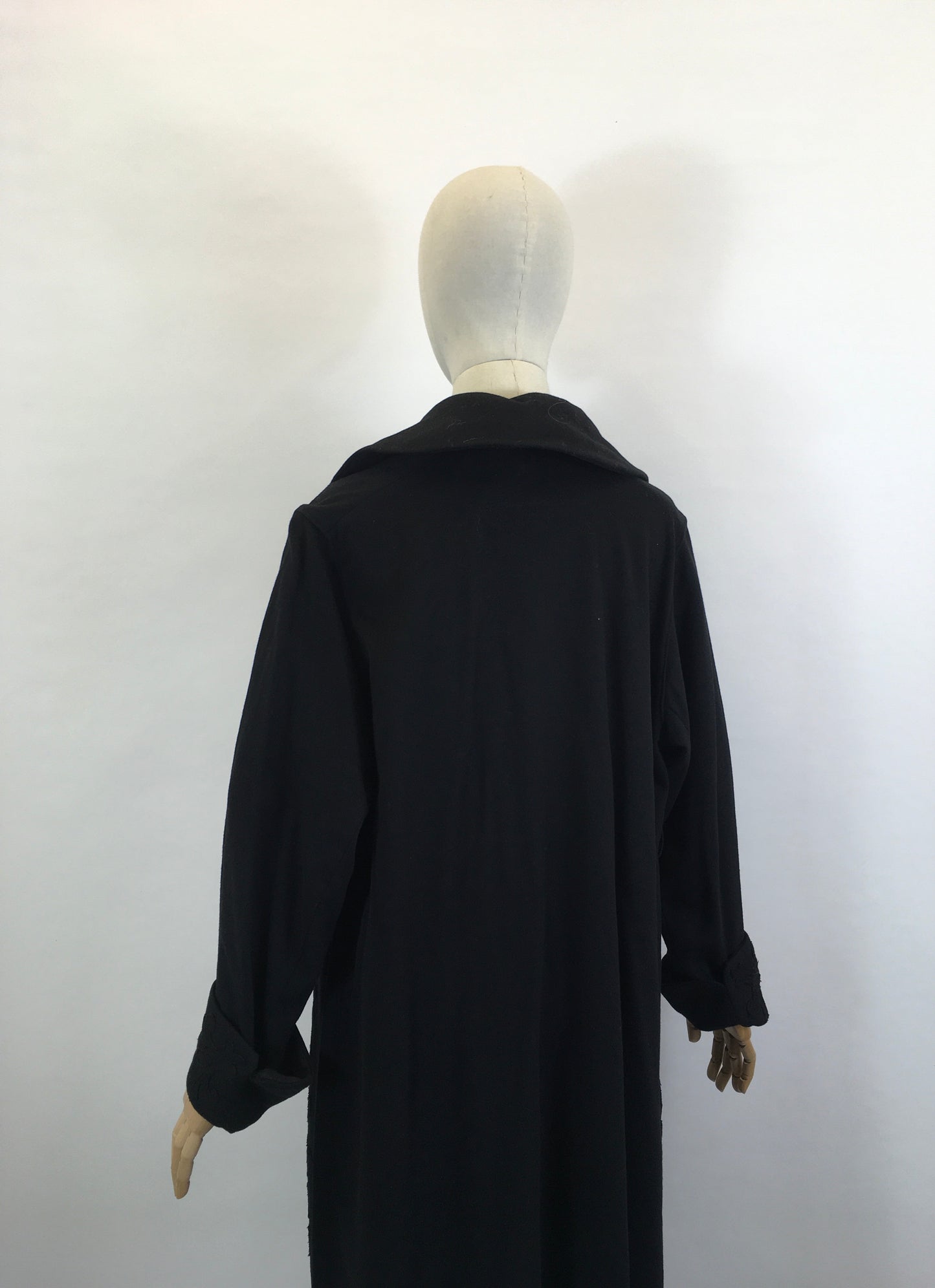 Original 20’s/ 30’s Fabulous Wool Coat in Black