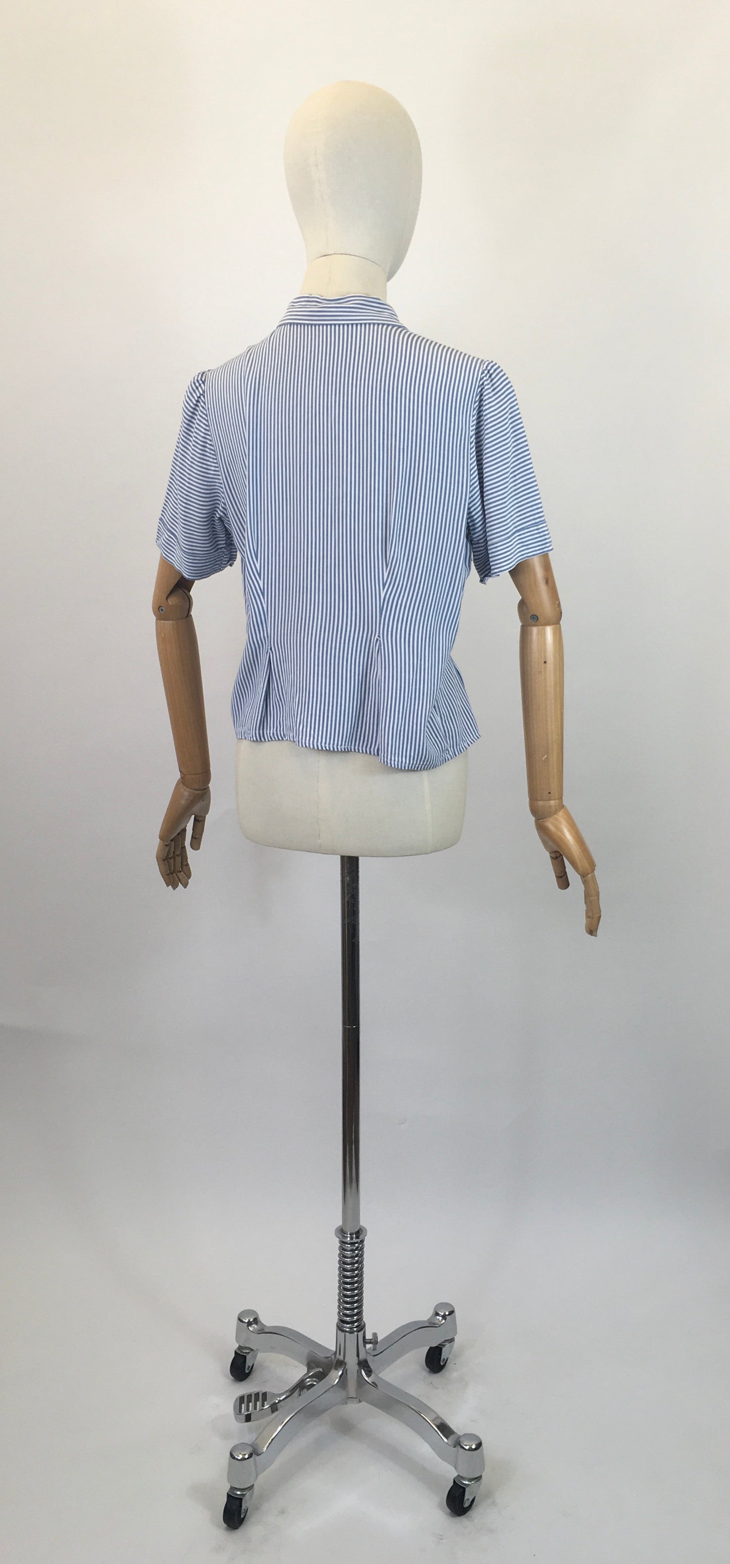 Original 1940’s Gorgeous Striped Blouse - in Blue/White