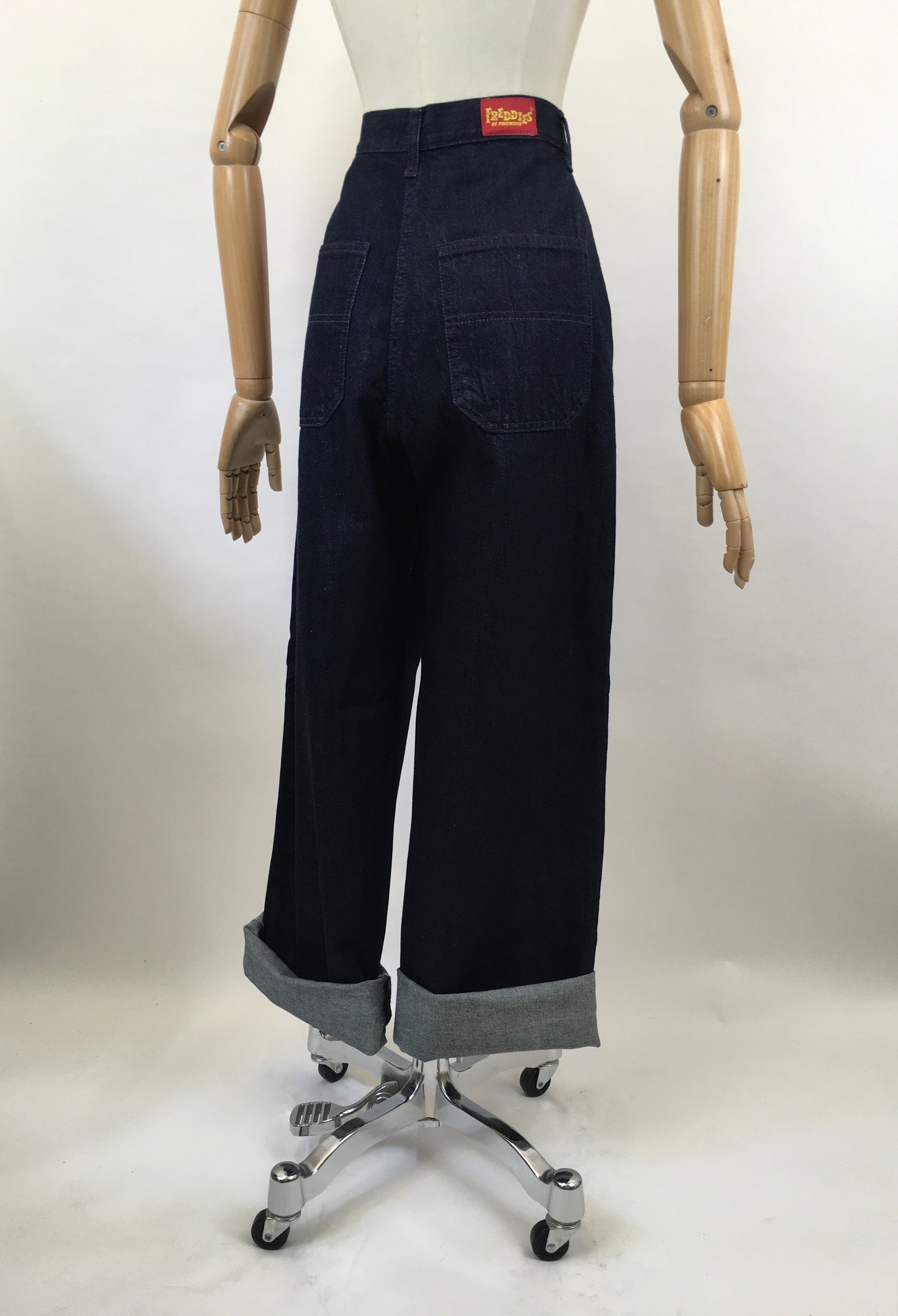 Freddie’s Of Pinewood 40s Button Jeans in Indigo