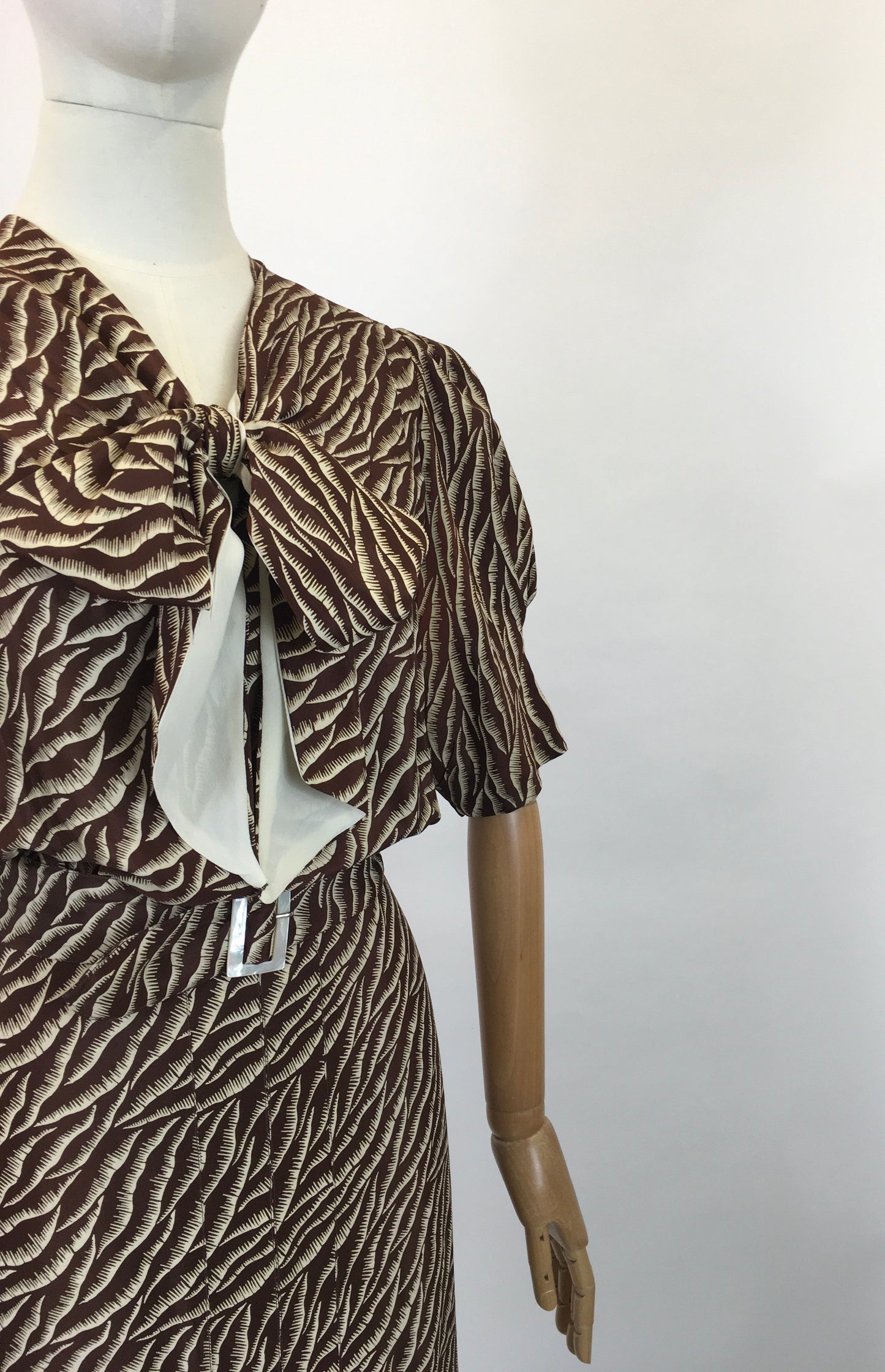 Original 30’s Fabulous 3pc set consisting Dress,Jacket and Belt - Dark chocolate Brown and Cream.