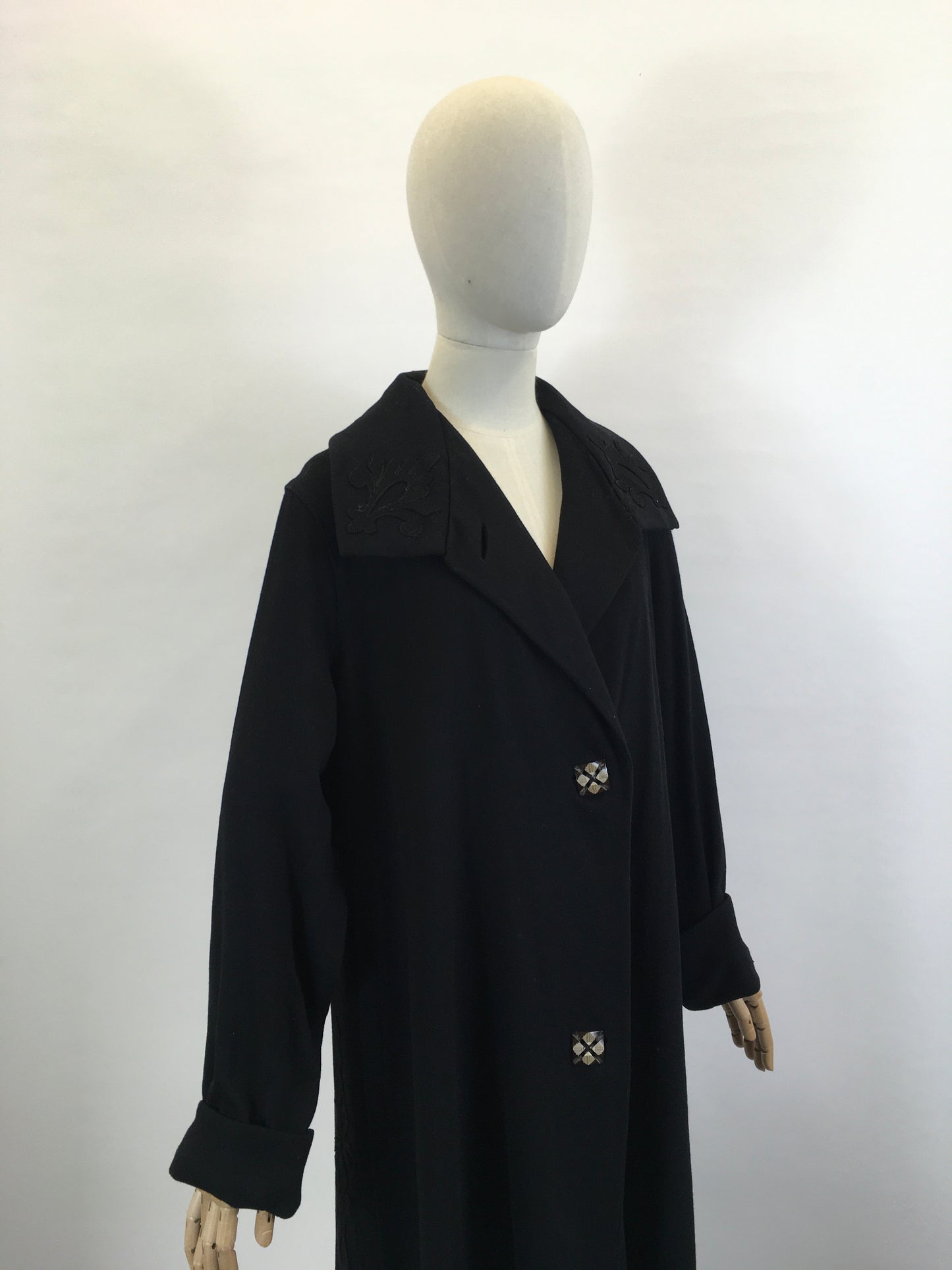Original 20’s/ 30’s Fabulous Wool Coat in Black