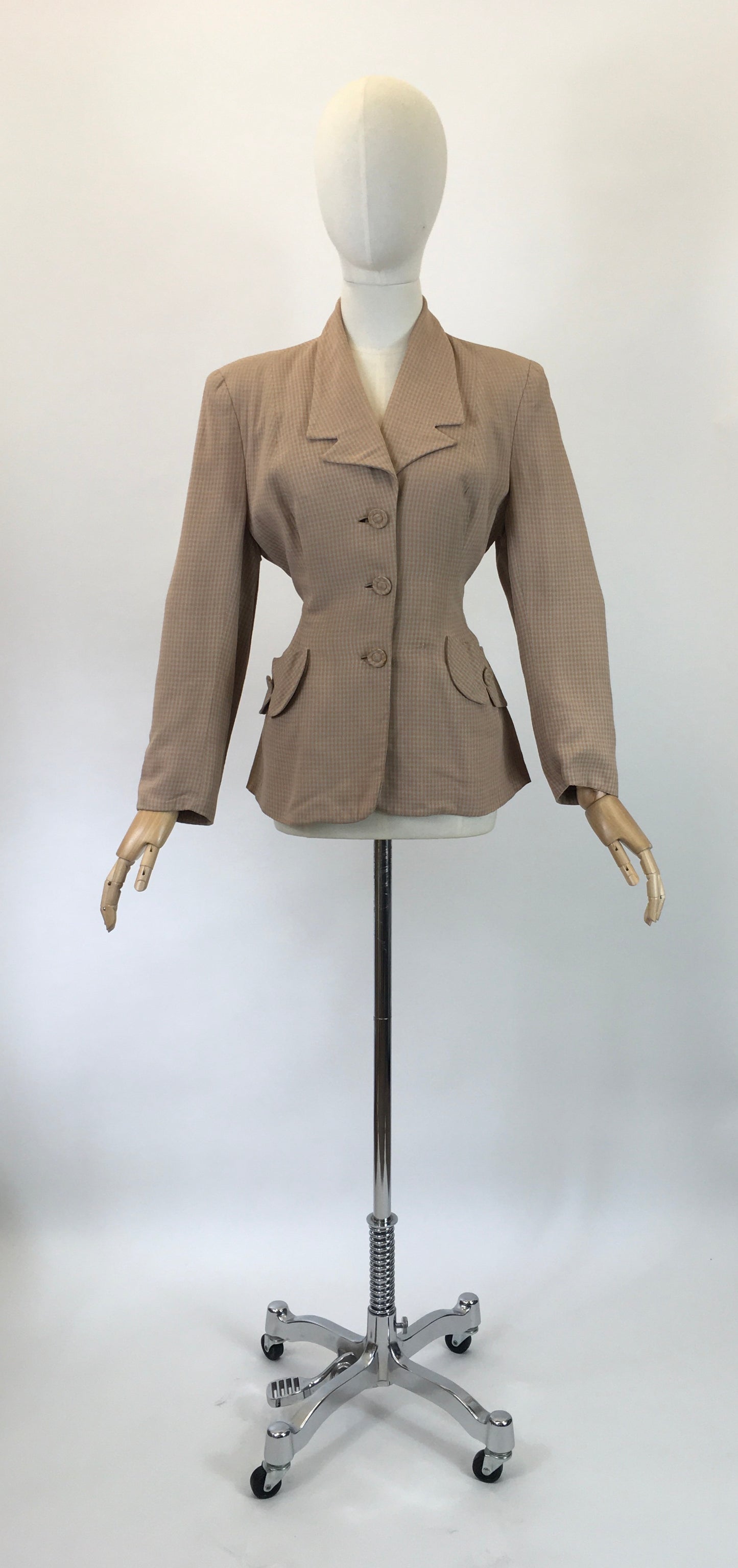 Original 40s darling jacket - in Peach and taupe dogtooth