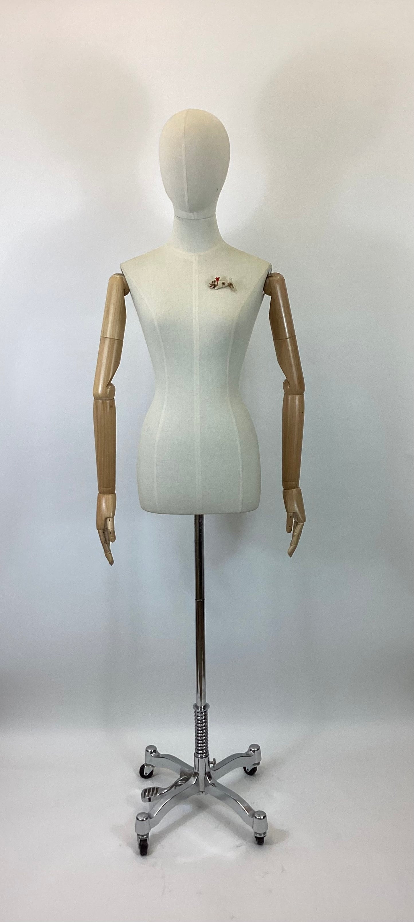 Original 40’s Celluloid doggie brooch