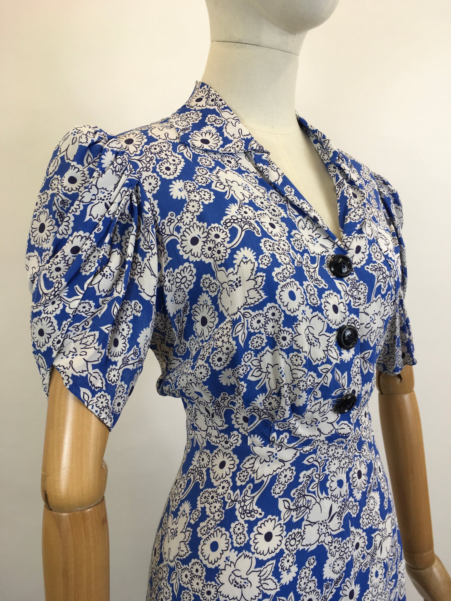 Original 1940’s Beautiful Floral dress - Powder Blue / white