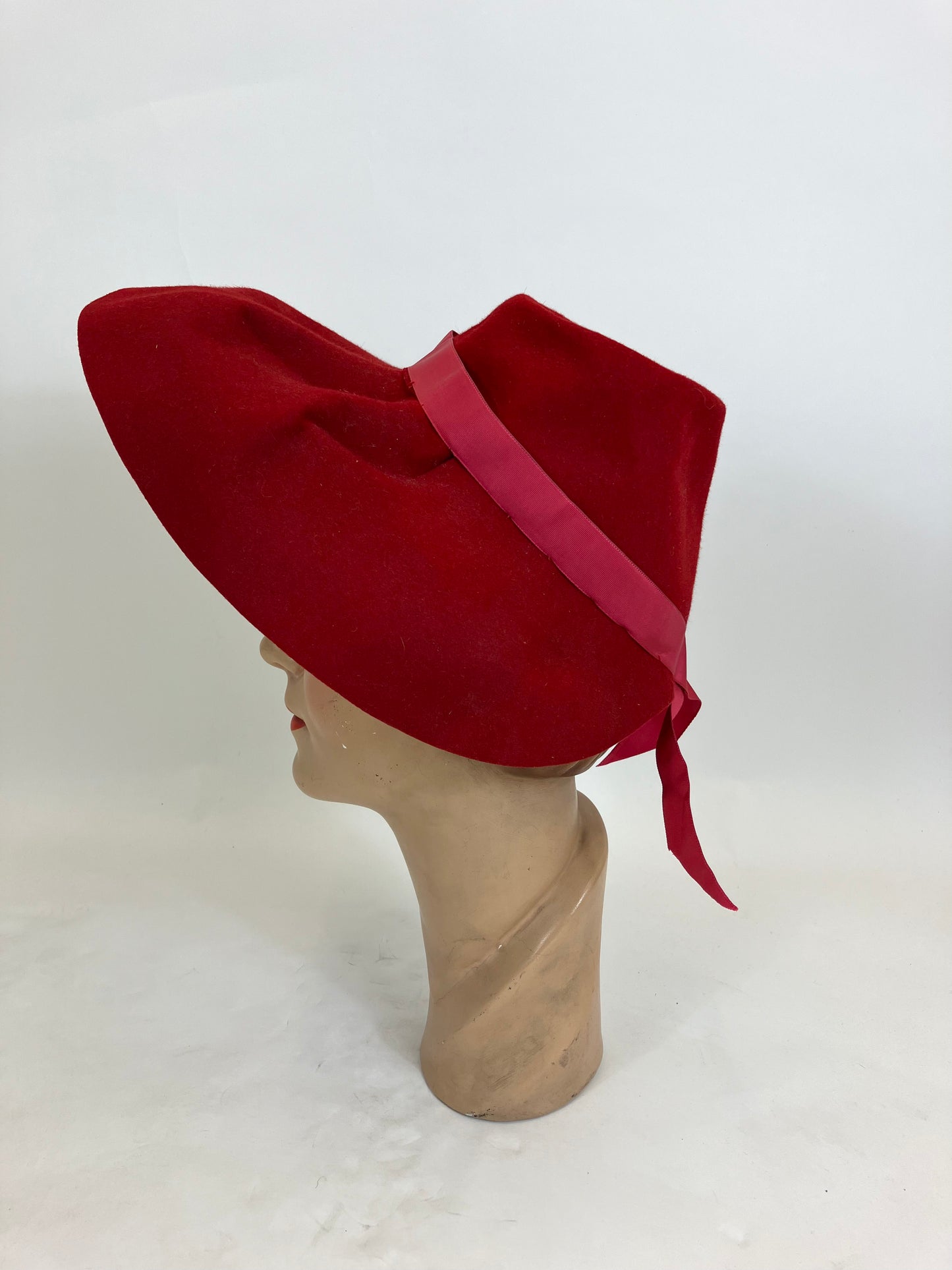 Original 1940’s Fabulous Felt Hat - Cherry Red