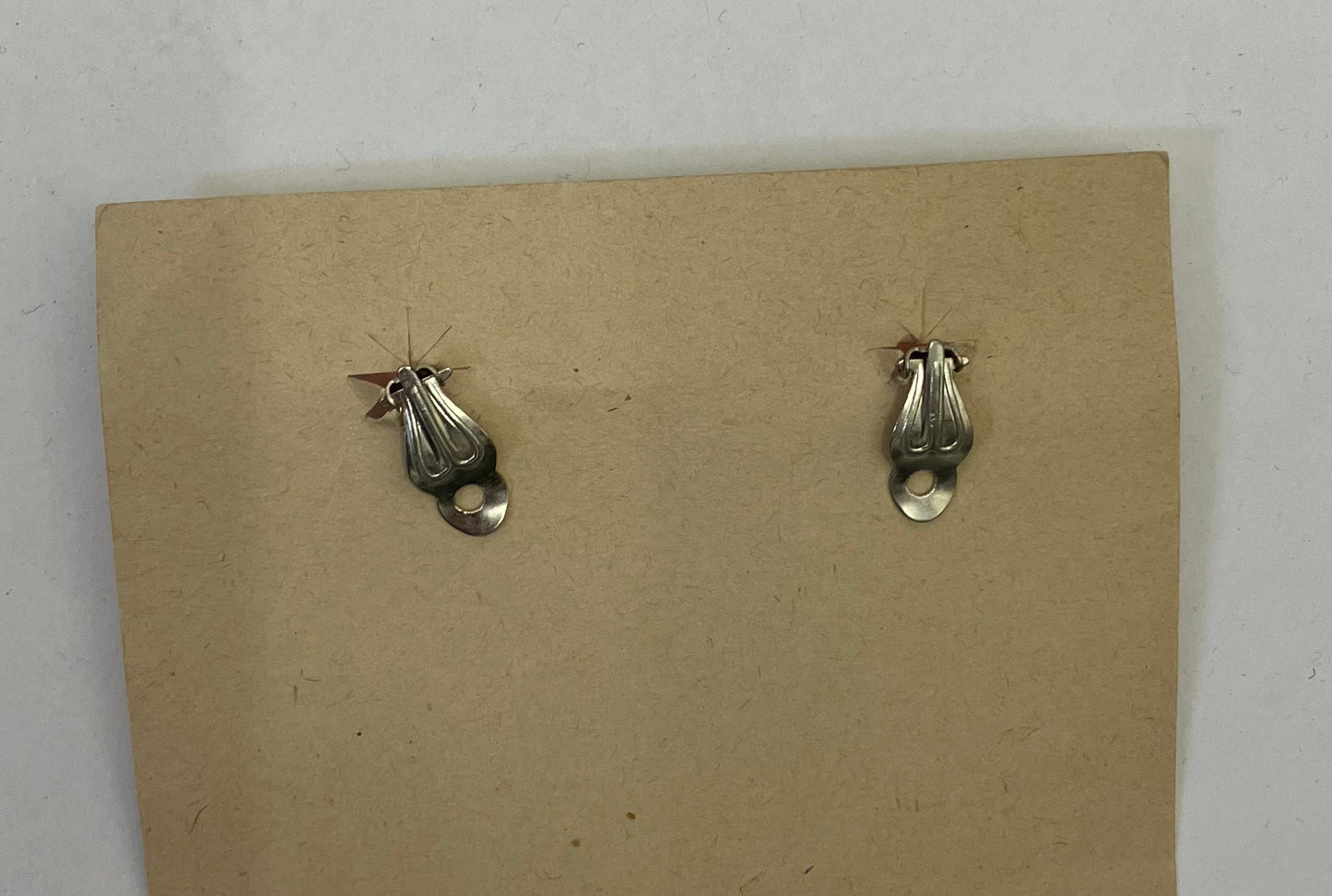 Original 1950’s Clip on Earrings - Baby pink - feathers