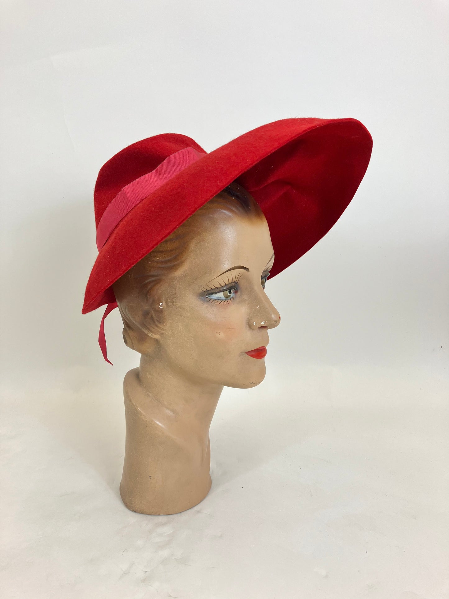Original 1940’s Fabulous Felt Hat - Cherry Red