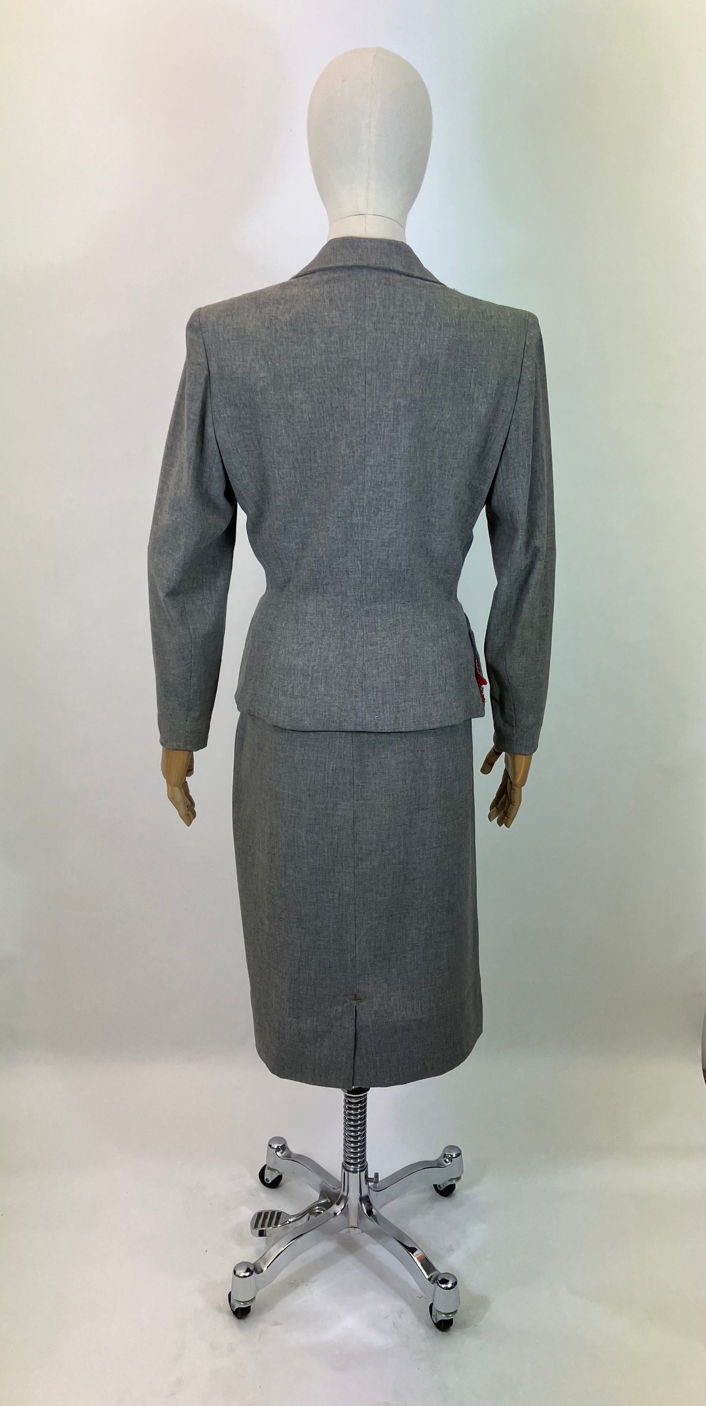 Original 1940’s Fabulous 2pc suit - in Grey with Red accent detailing