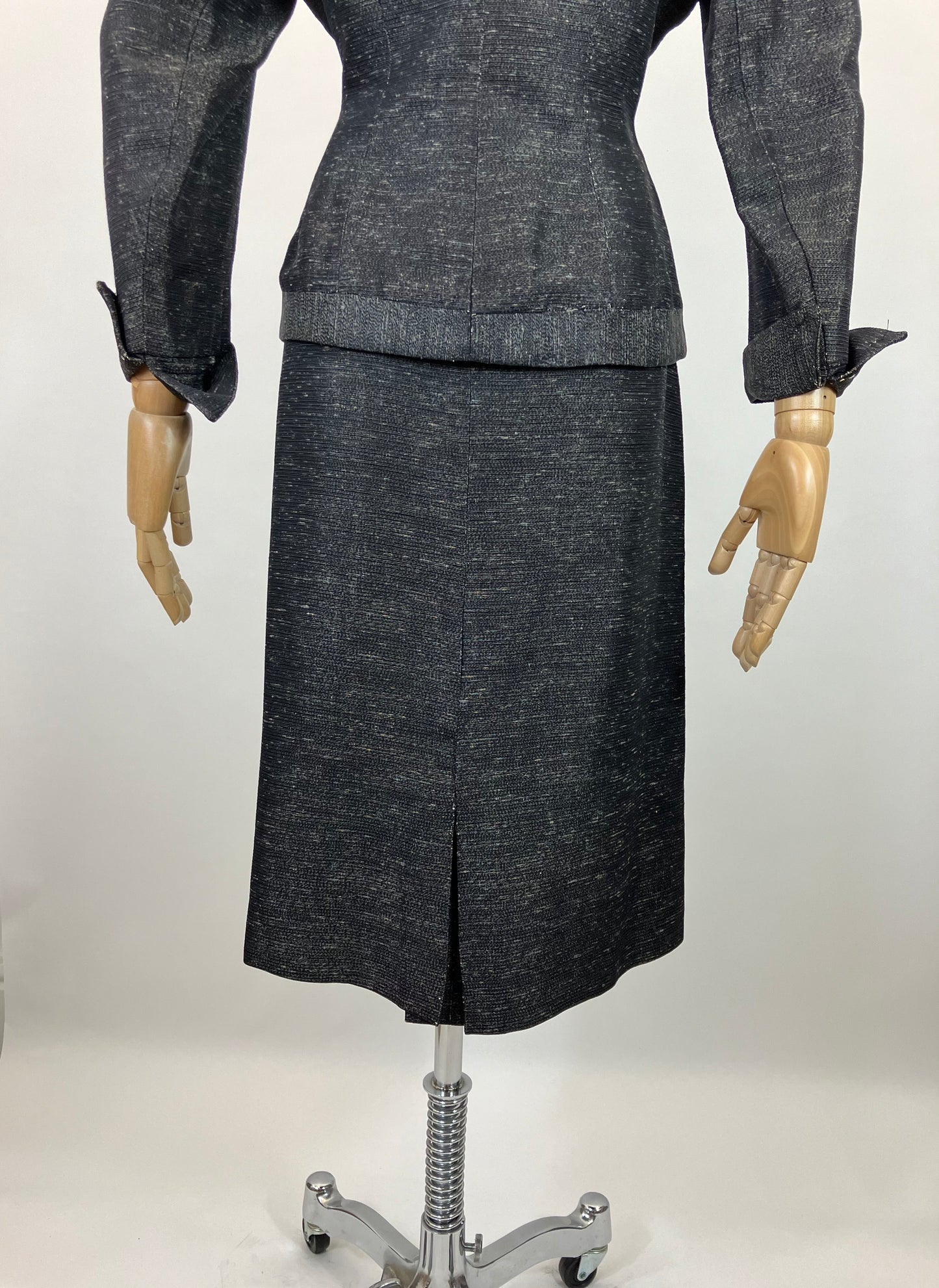 Original Late 40’s  Beautiful Fleck suit - in Charcoal