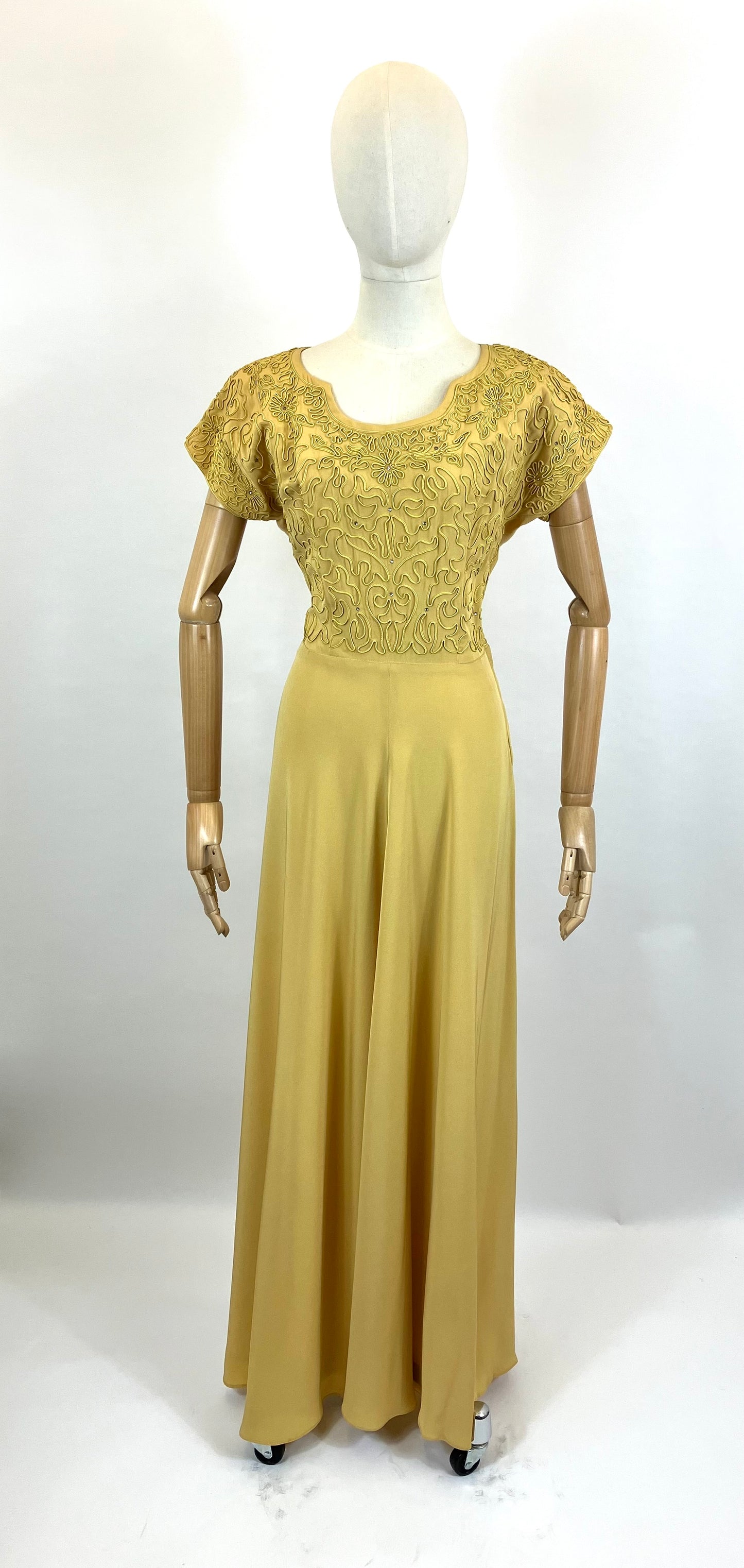 Original 1940’s Du Barry Fabulous Evening Gown in Soft Mustard