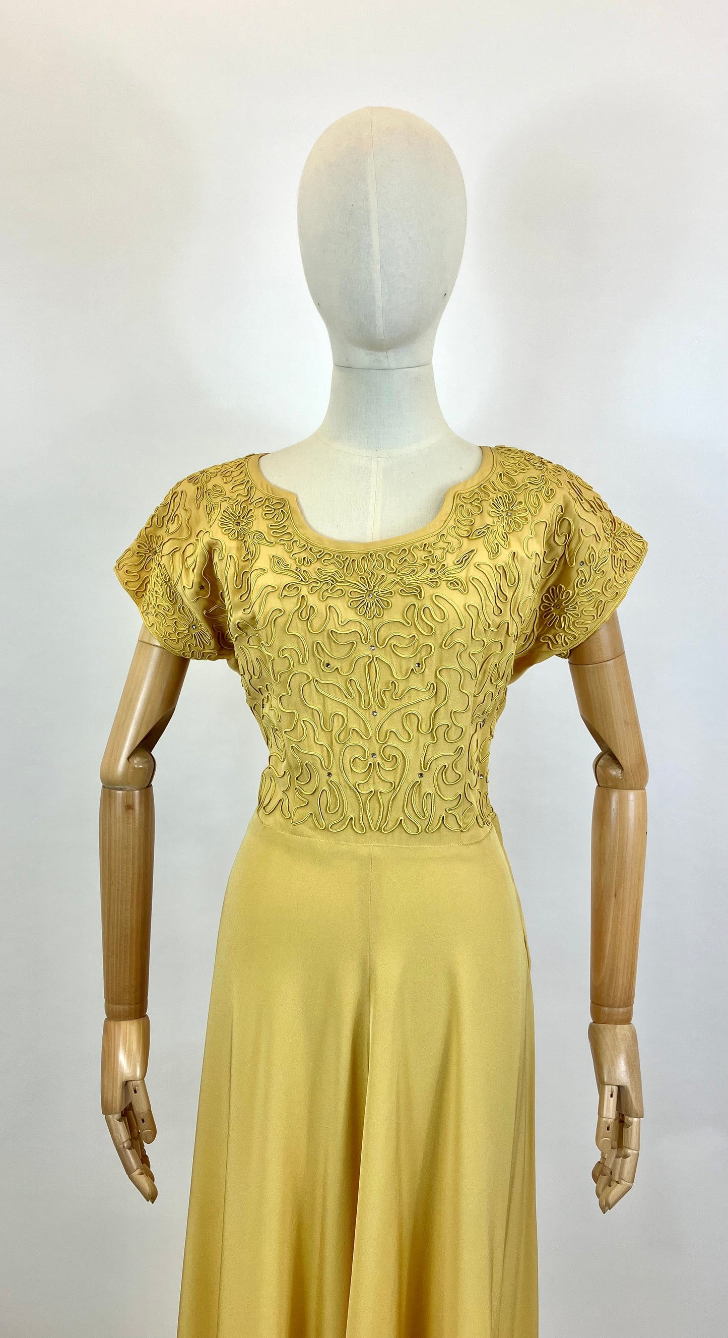 Original 1940’s Du Barry Fabulous Evening Gown in Soft Mustard