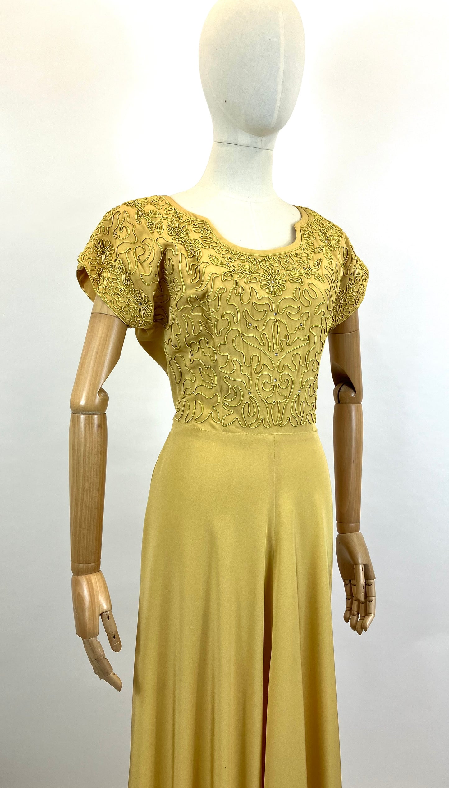Original 1940’s Du Barry Fabulous Evening Gown in Soft Mustard
