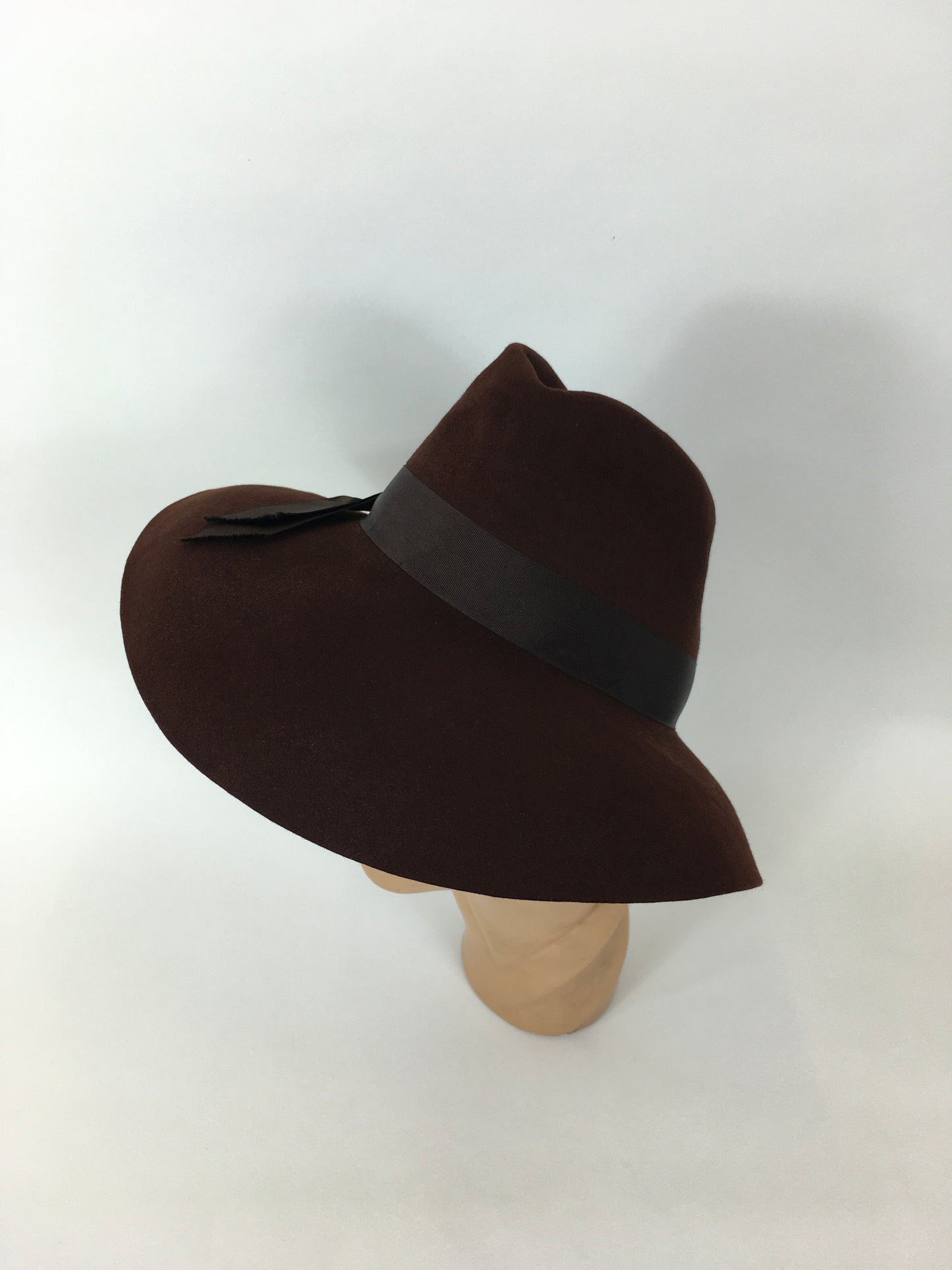 Original 1940’s STUNNING Brown Fedora - Made by ‘ Flechet’