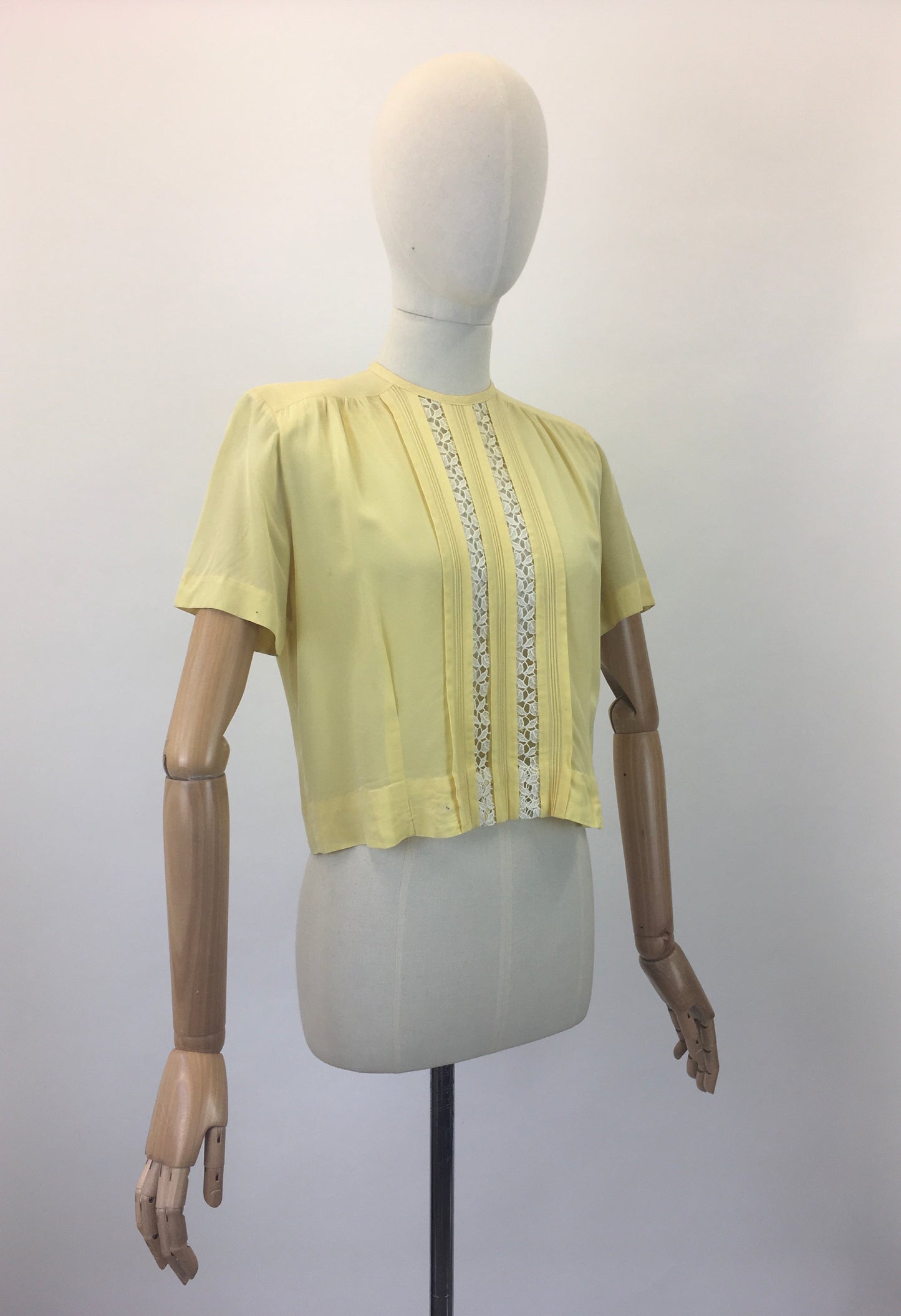 Original 1940's Darling Rayon Blouse With Lace Inlay - In Sunshine Yellow