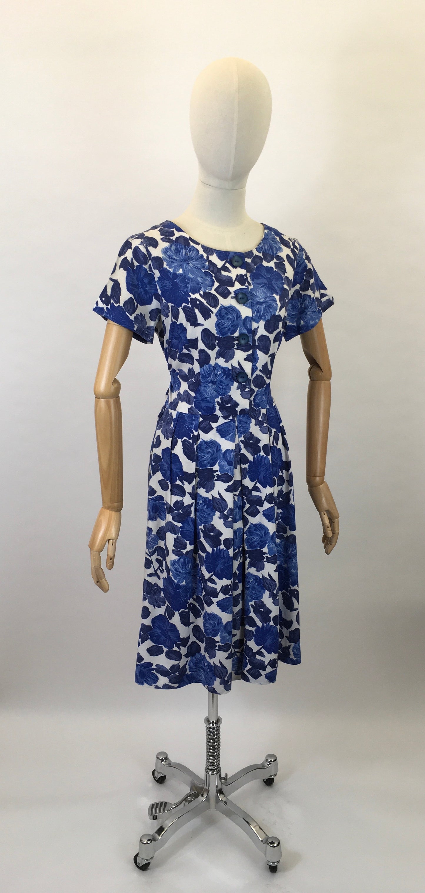 Original 1950’s Darling Floral Cotton Day Dress - Made by ‘ St. Michael ‘