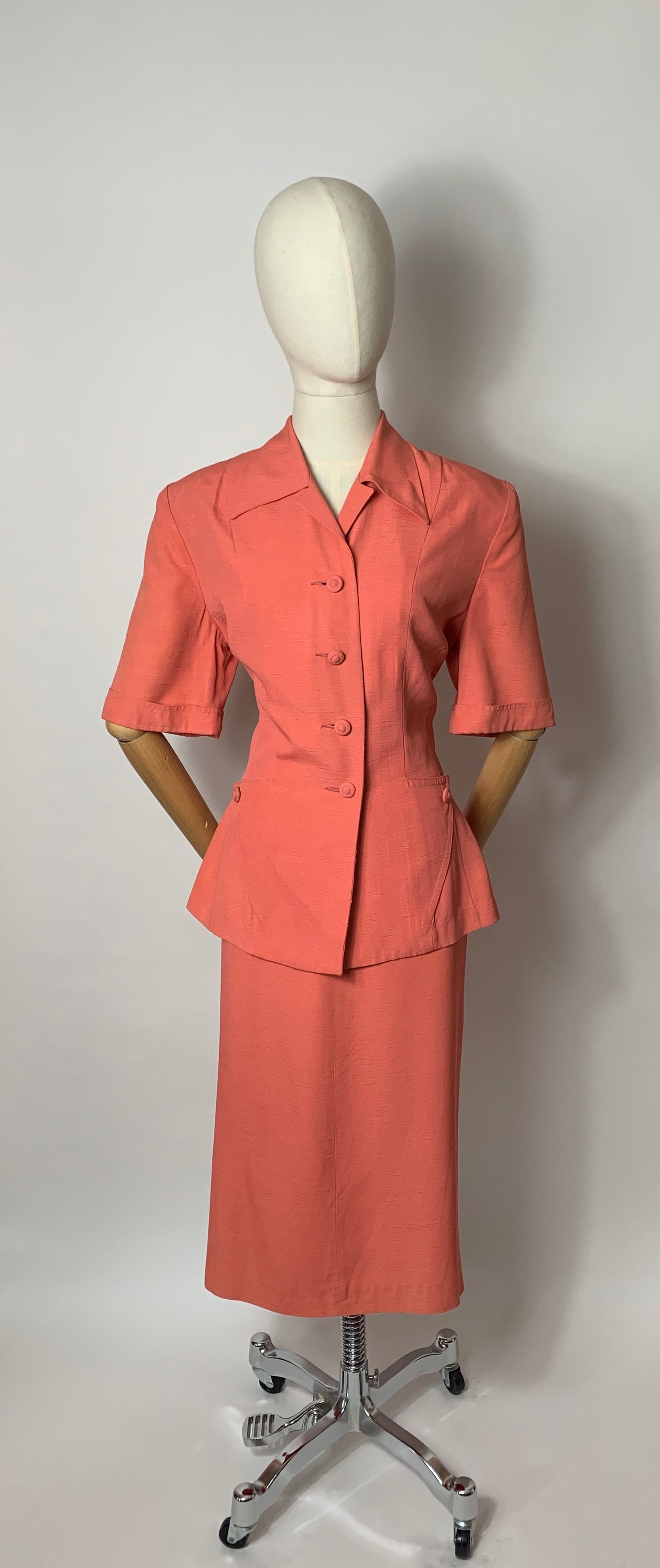 Original 1940’s 2pc Summer Suit - Fabulous Coral Colour and Lovely Detailing