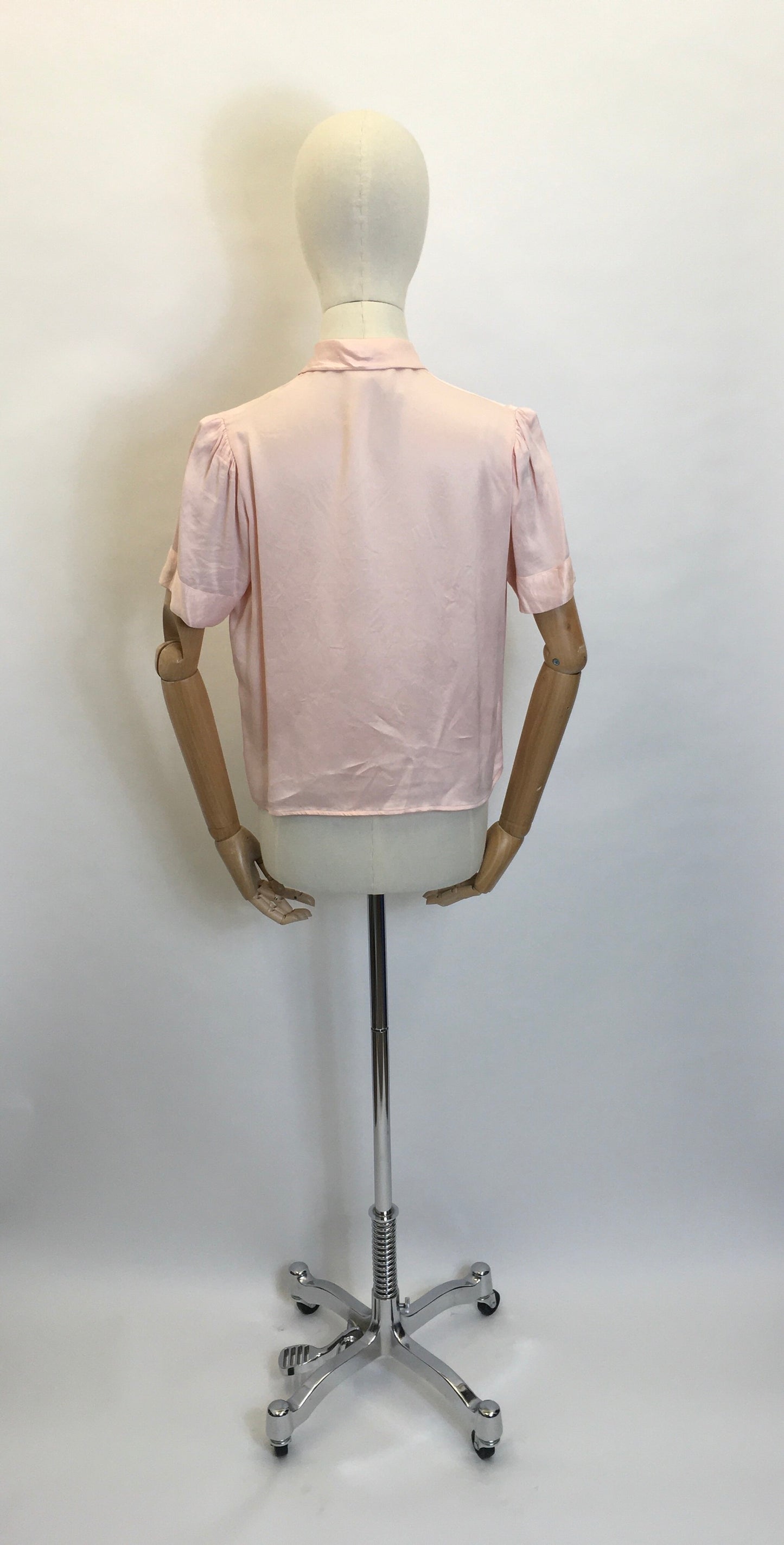 Original 1940’s Cc41 Utility Blouse - Made From A Beautiful Powdery Pink Silk