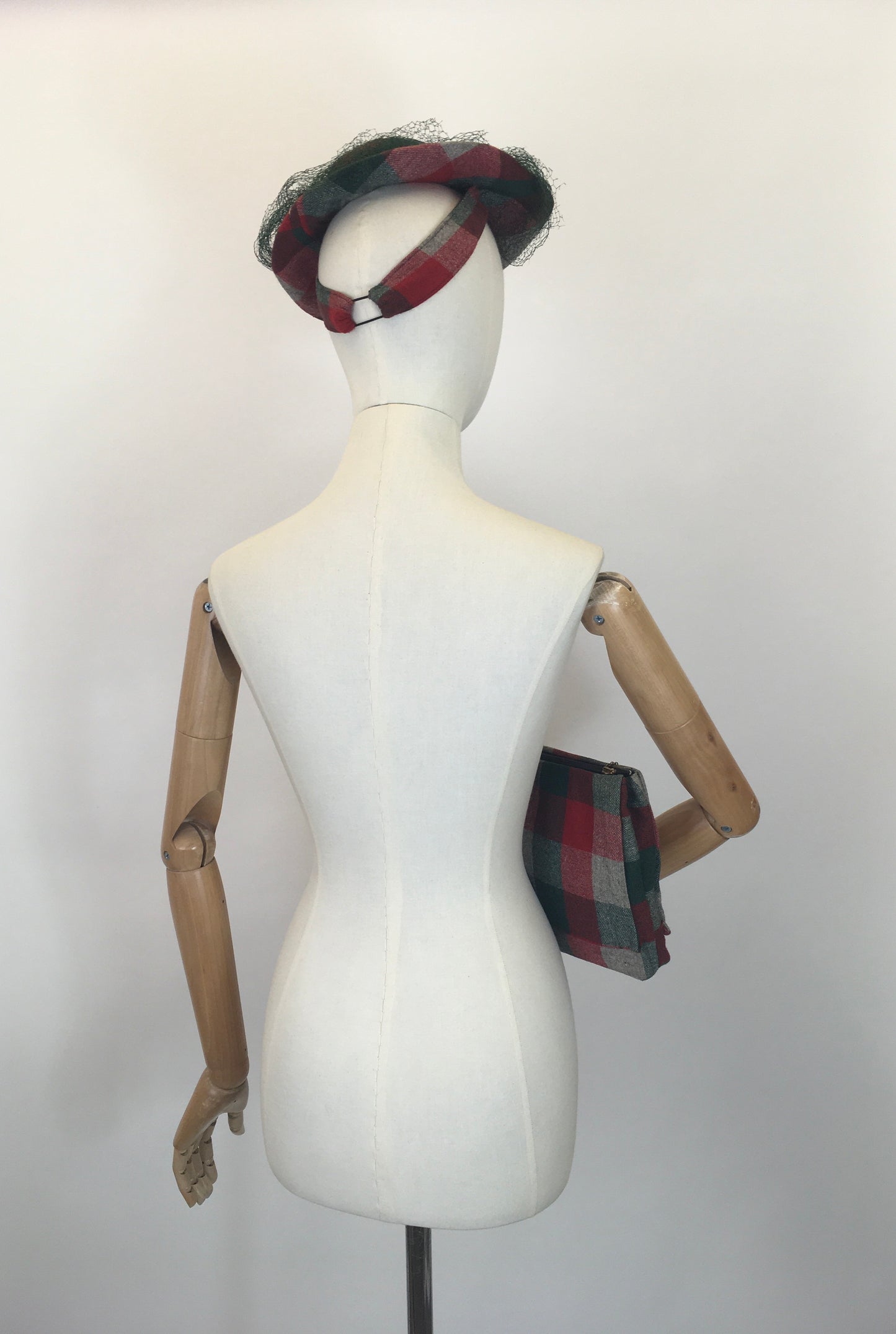 Original 1940's Stunning 2pc Hat and Clutch Bag Set - In A Divine Red, Green & Grey Wool Plaid