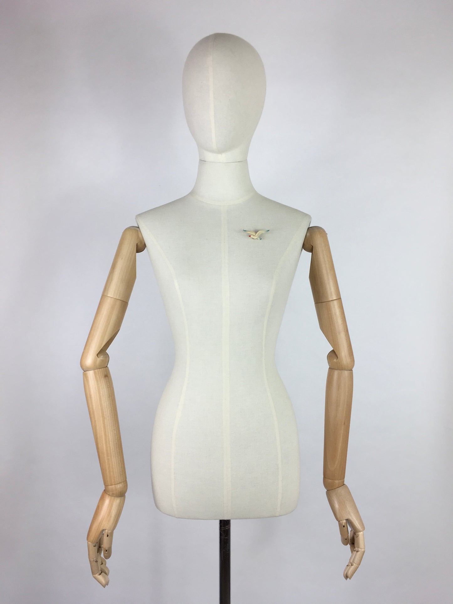 Original 1940s Celluloid Seagull Brooch - With lovely Details and Colourings